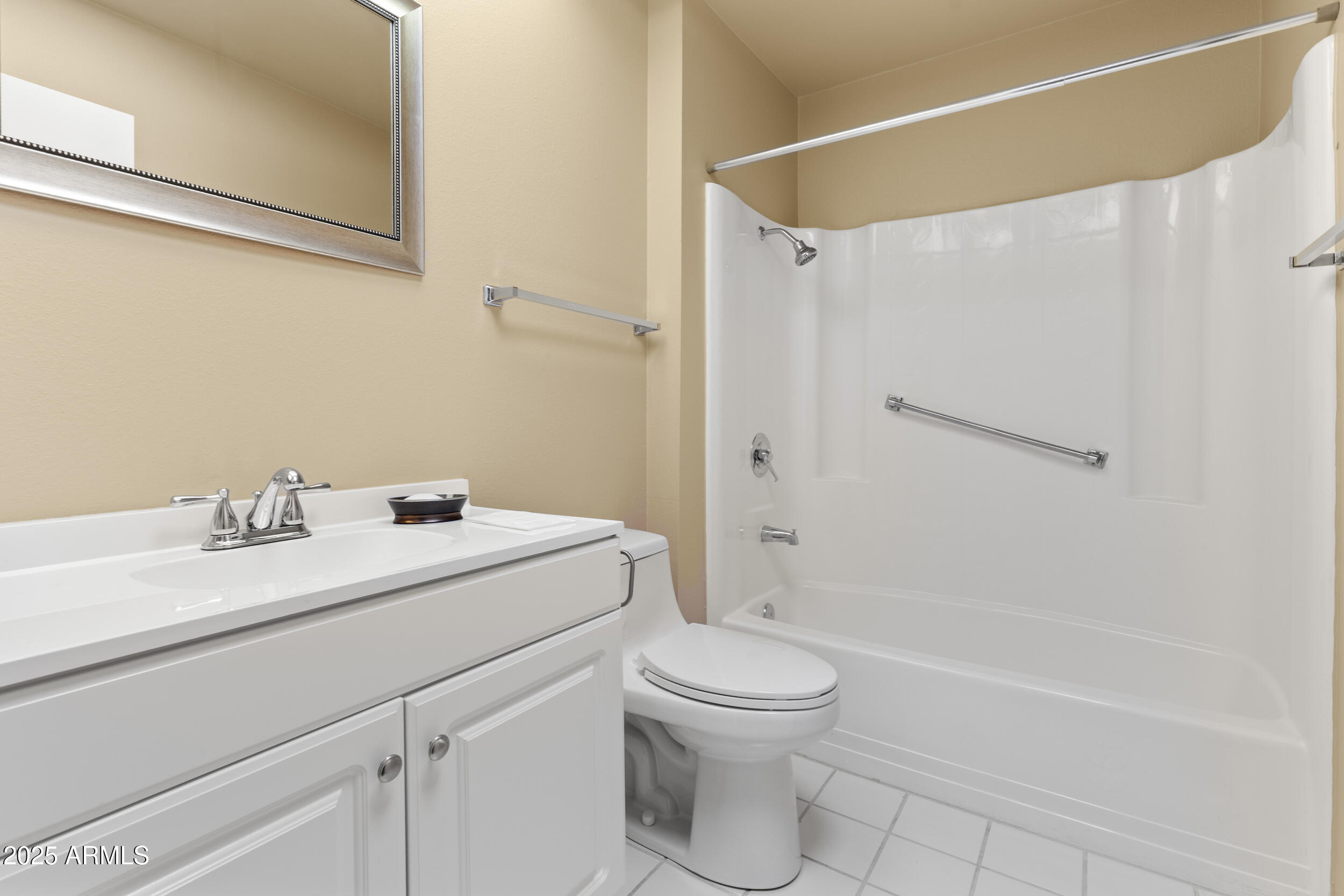 10425 W ROUNDELAY Circle