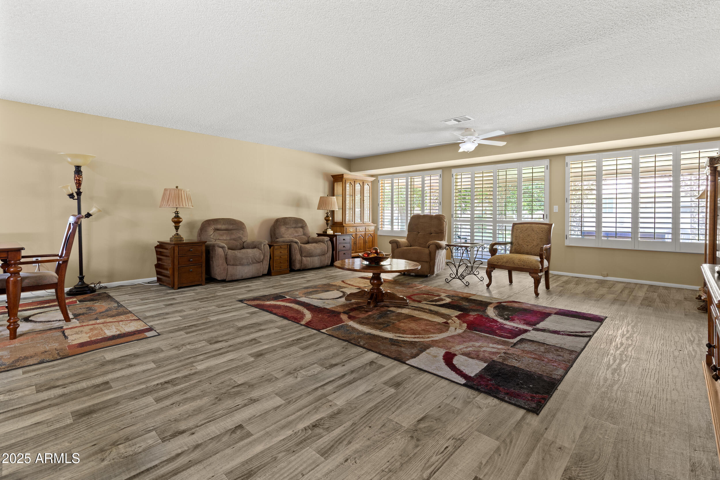 10425 W ROUNDELAY Circle