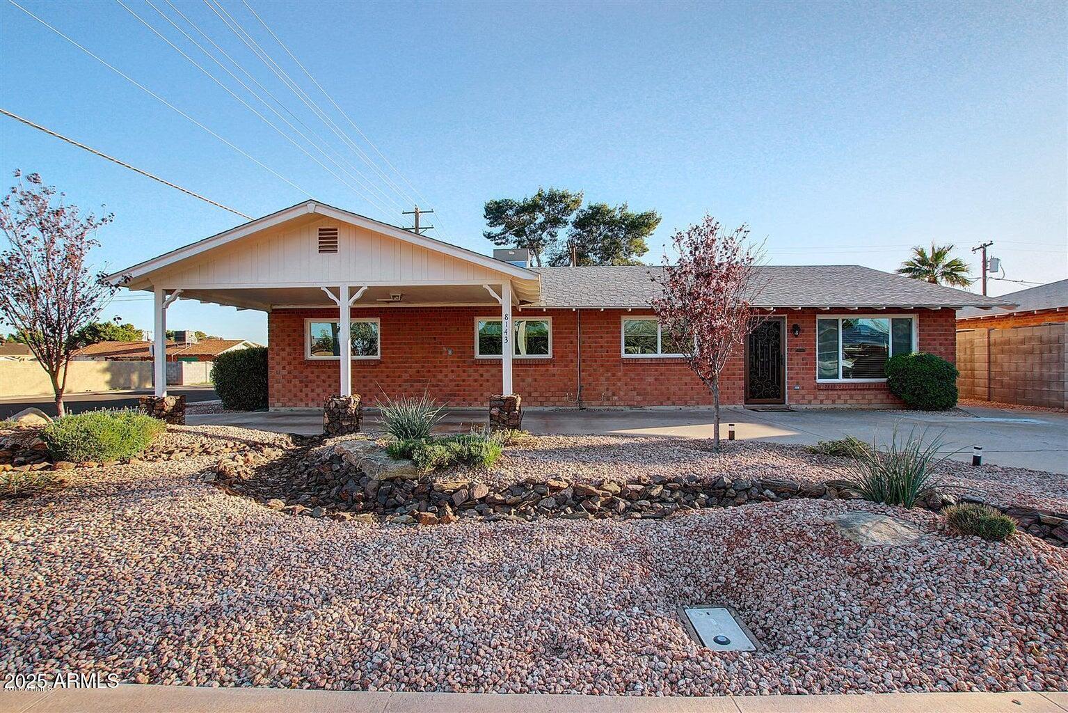 8143 E CLARENDON Avenue