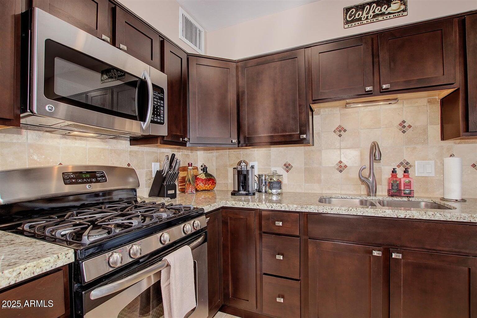 8143 E CLARENDON Avenue