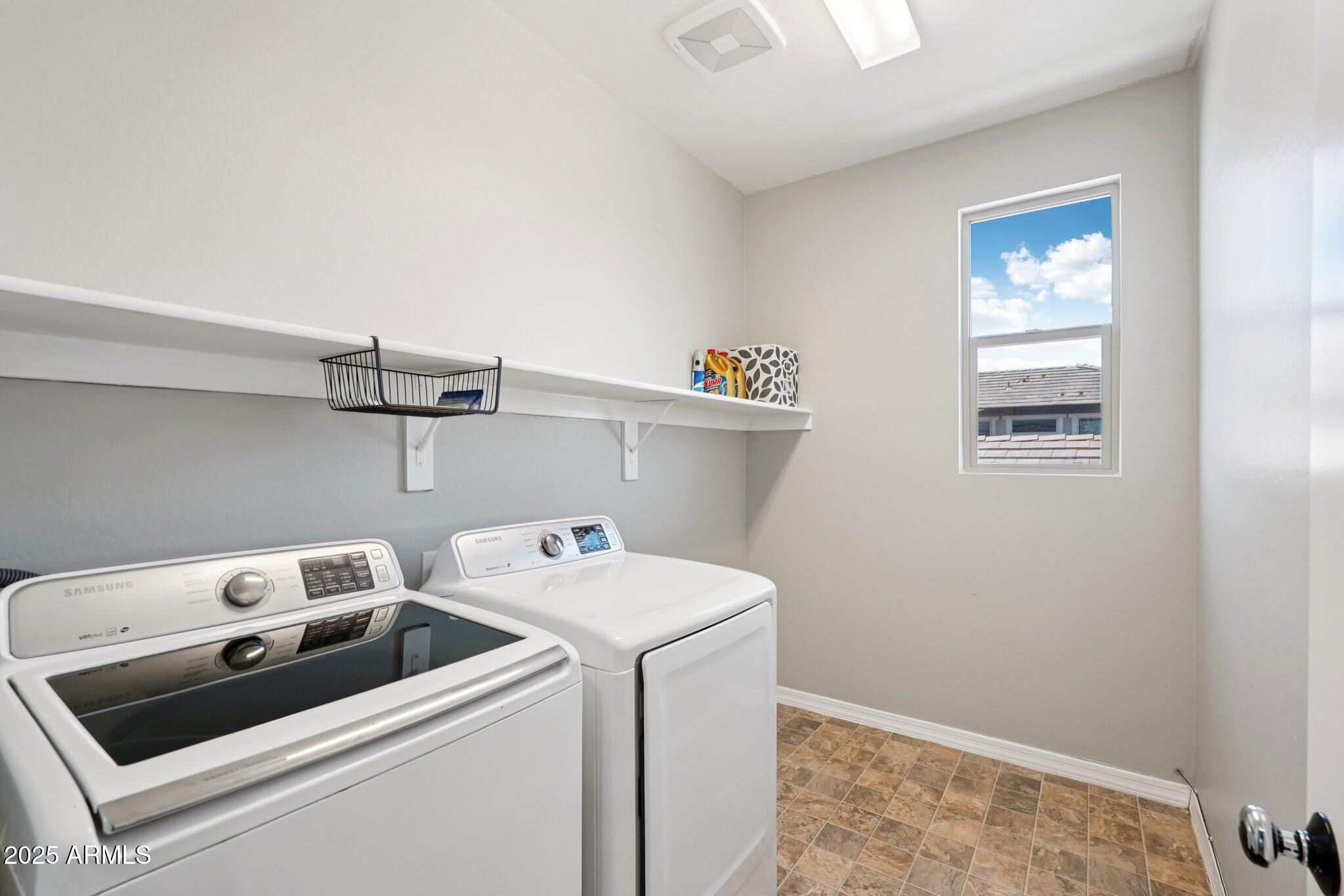 19797 W MONROE Street