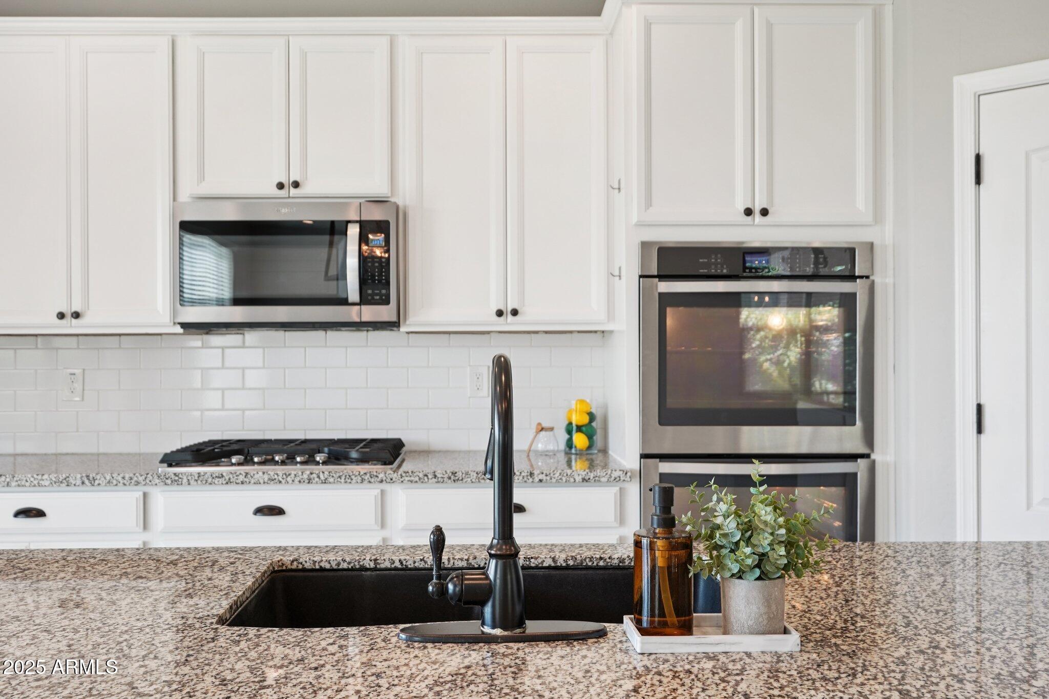 19797 W MONROE Street