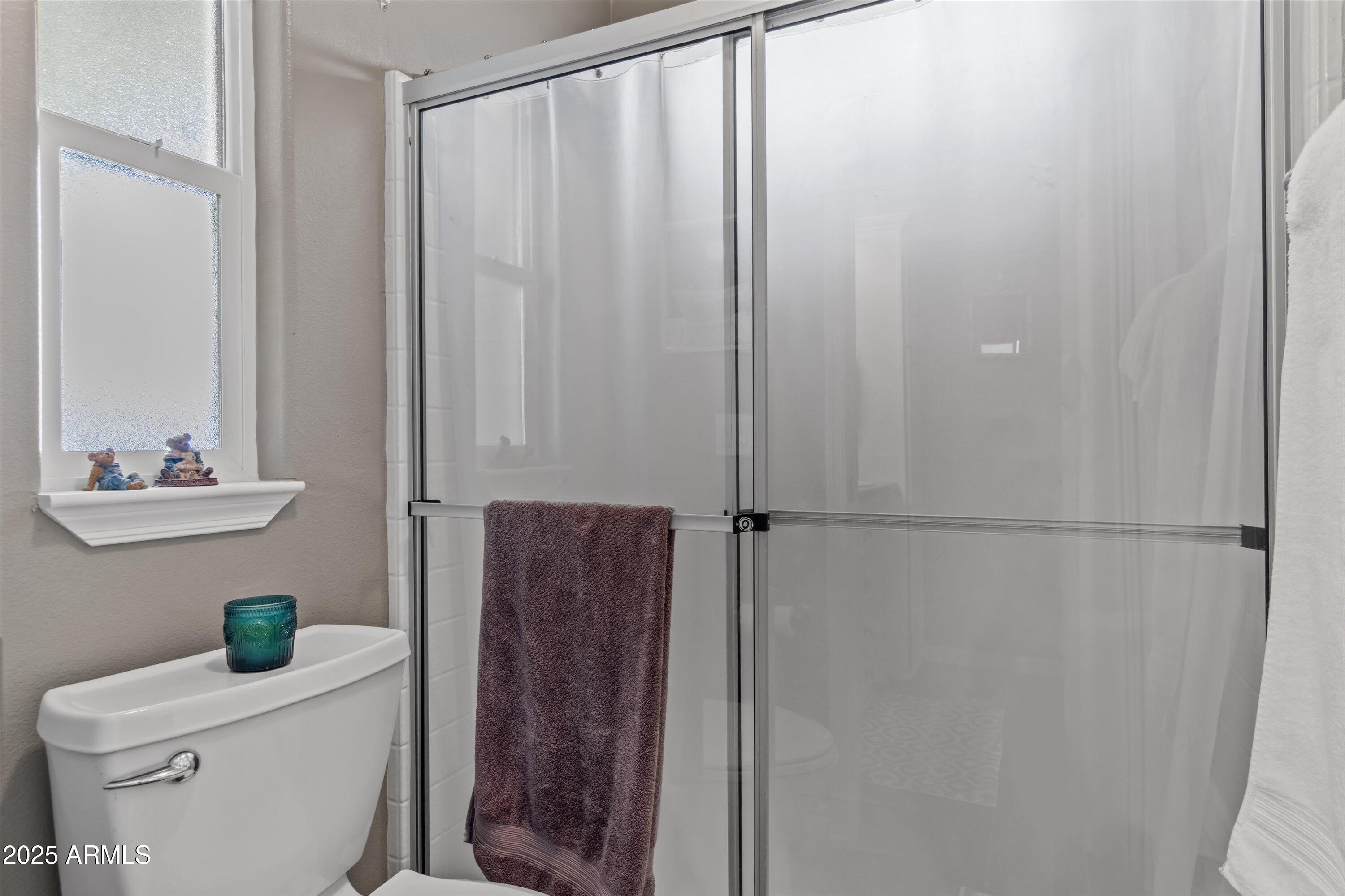 650 N HAWES Road, 3717