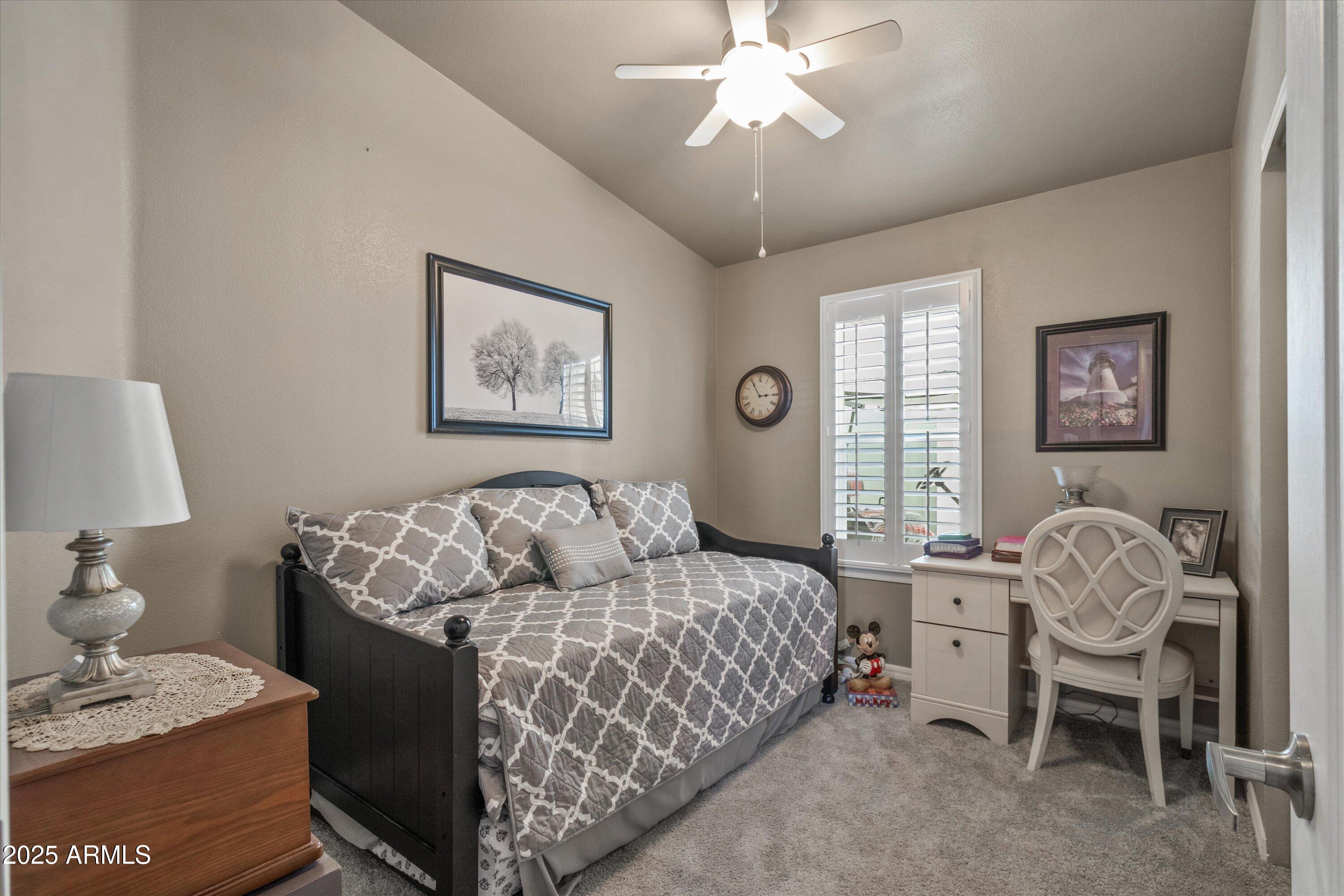 650 N HAWES Road, 3717