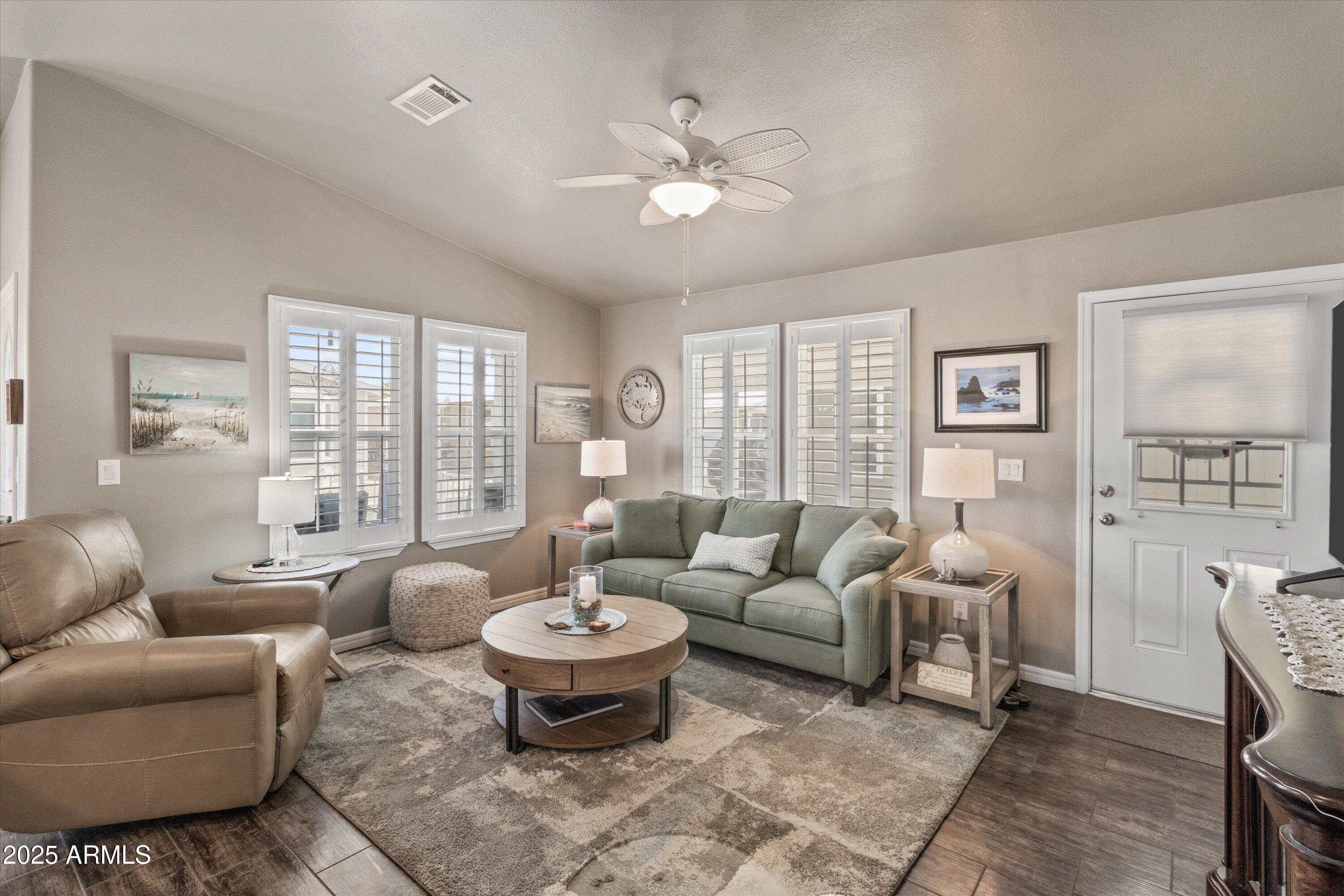 650 N HAWES Road, 3717