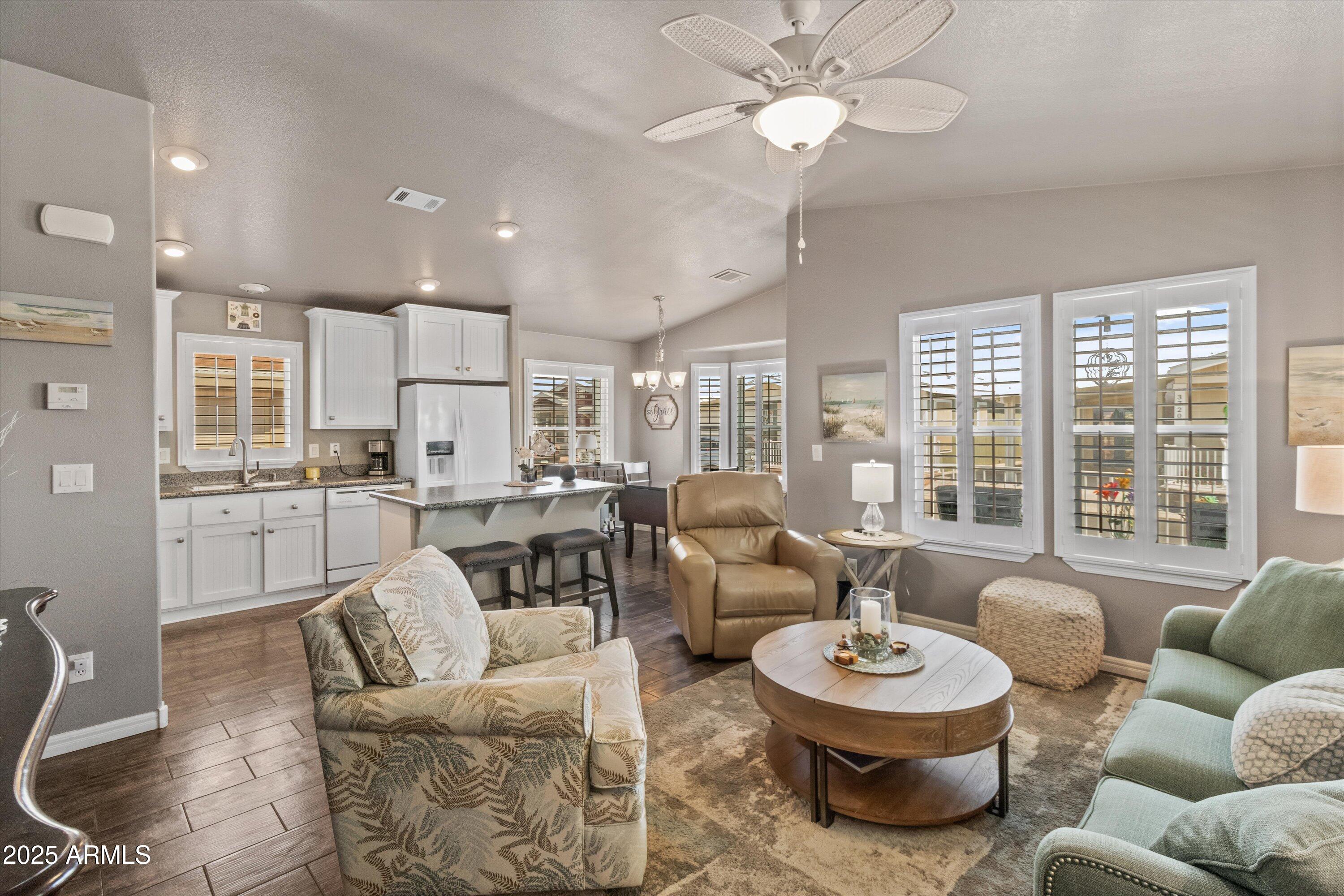 650 N HAWES Road, 3717