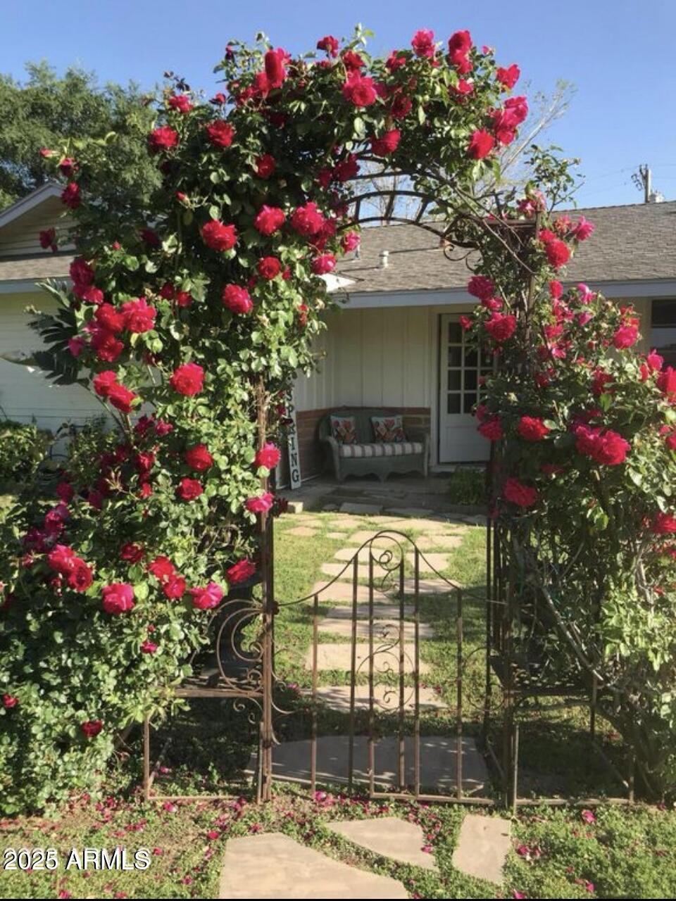 4721 E CLARENDON Avenue