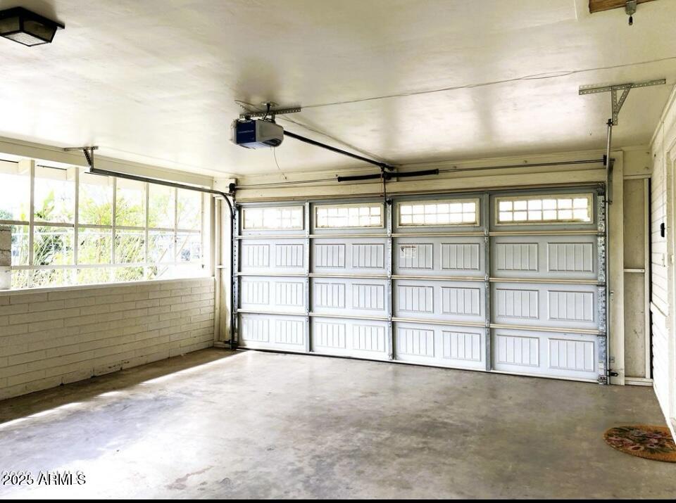 4721 E CLARENDON Avenue