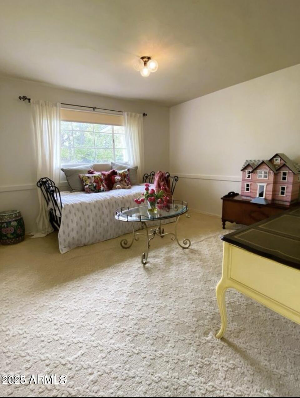 4721 E CLARENDON Avenue