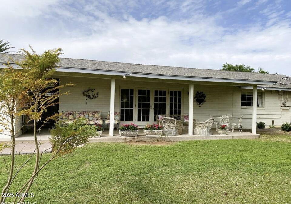 4721 E CLARENDON Avenue