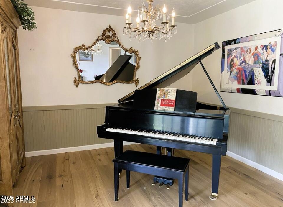 4721 E CLARENDON Avenue