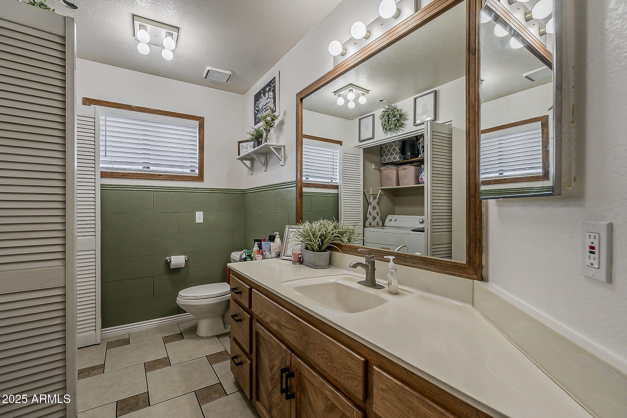 6330 E EVERGREEN Street