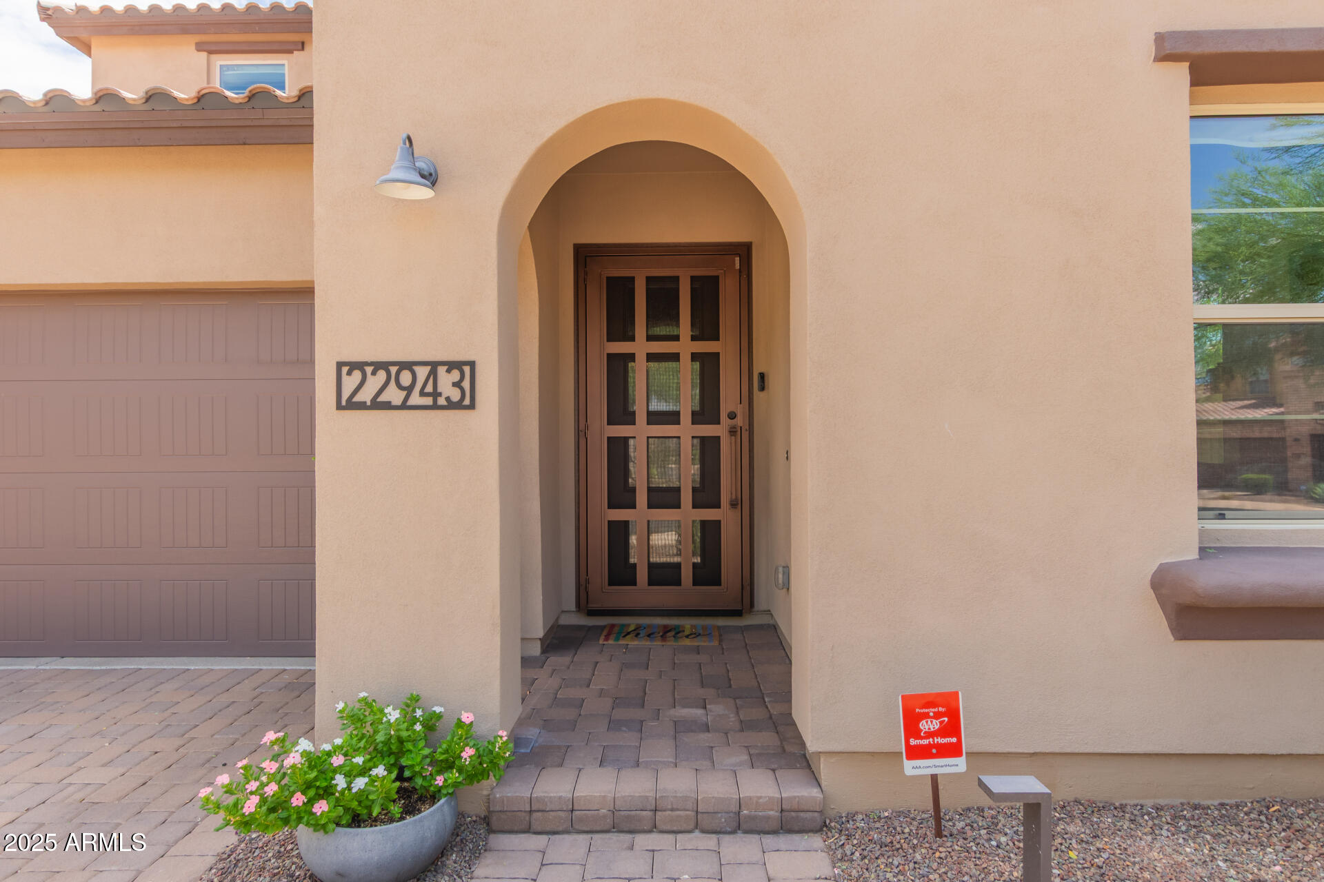 22943 N 73RD Way