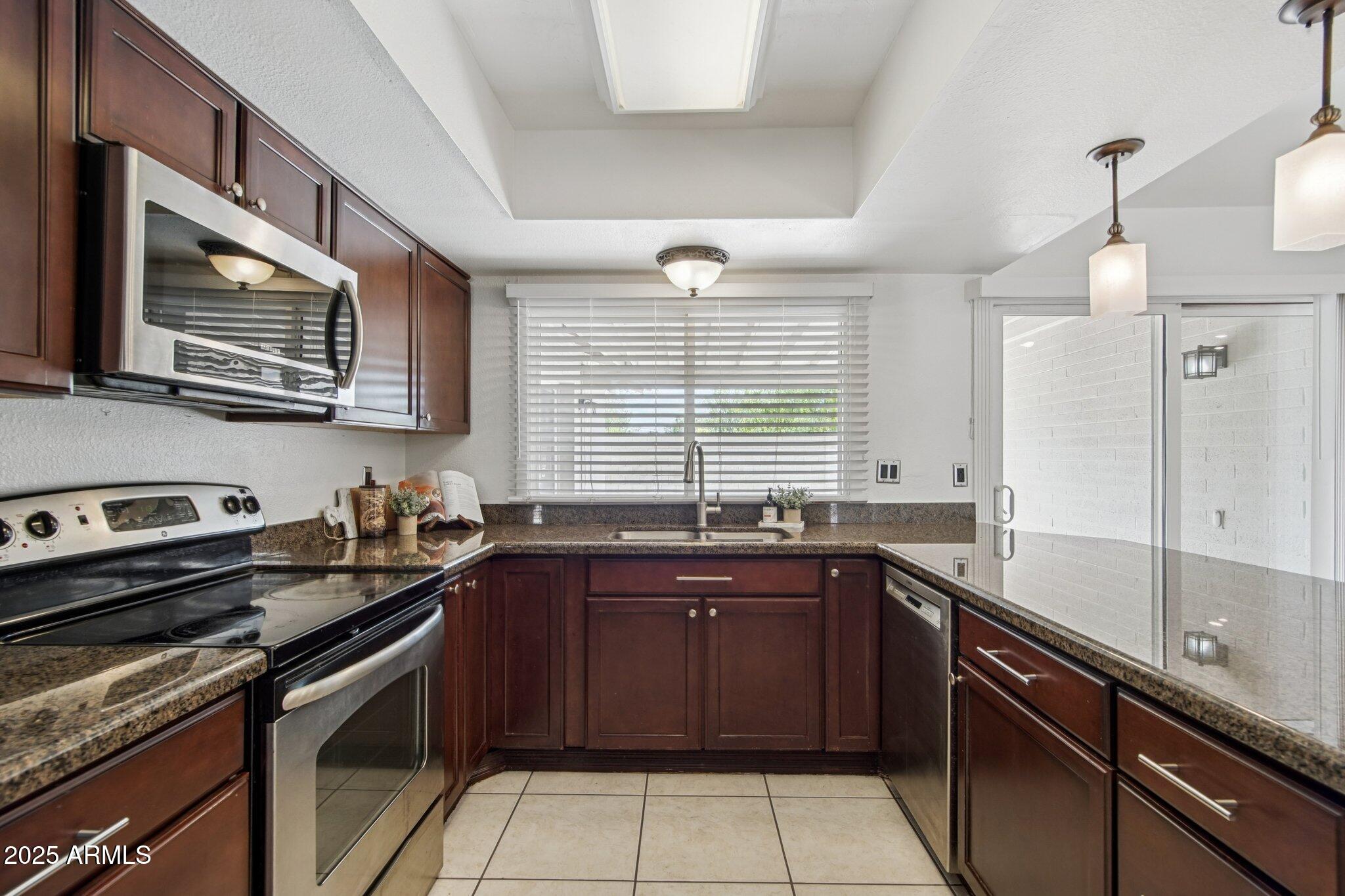 1261 W KILAREA Avenue