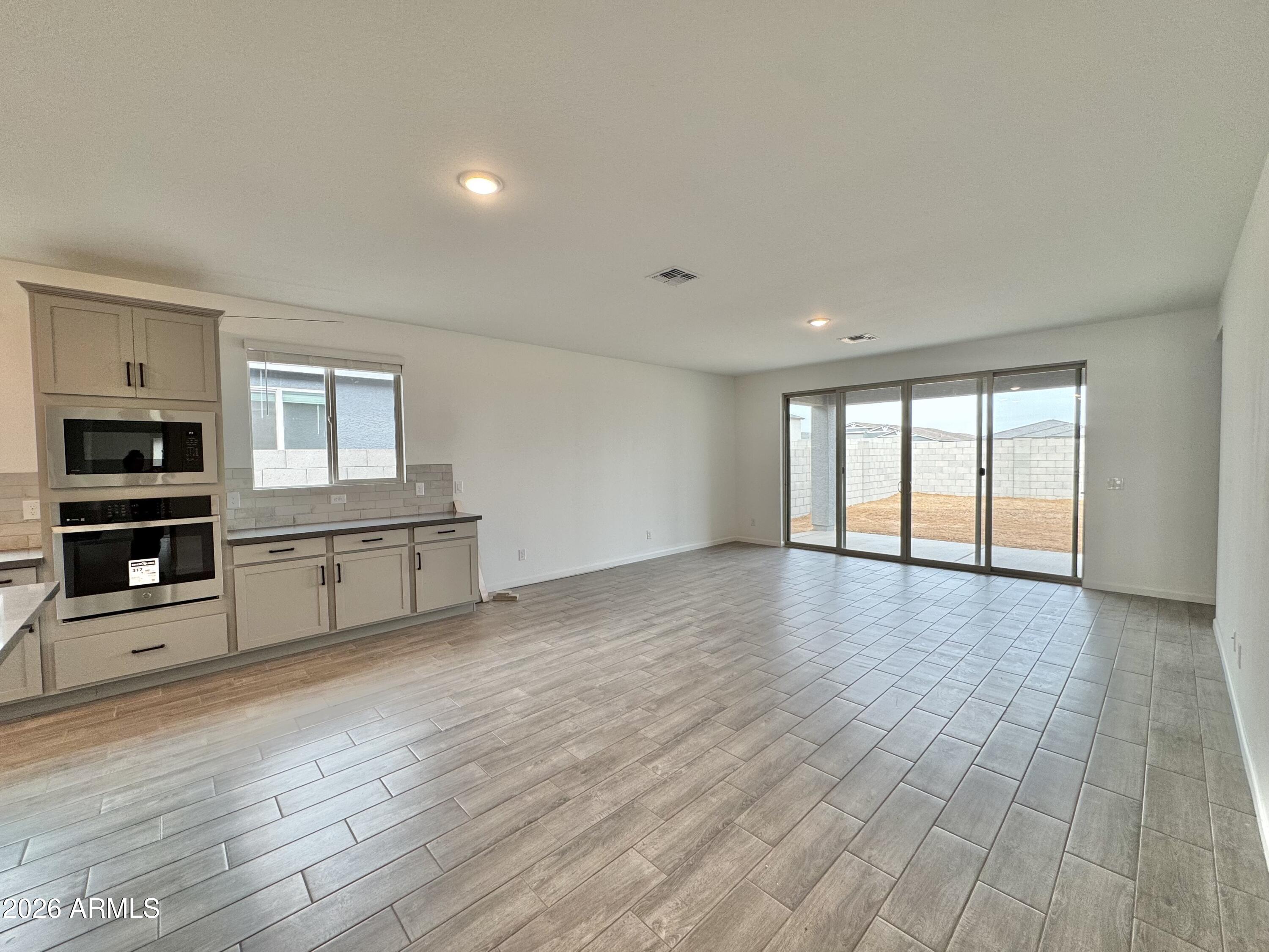 15706 W BROWN Street