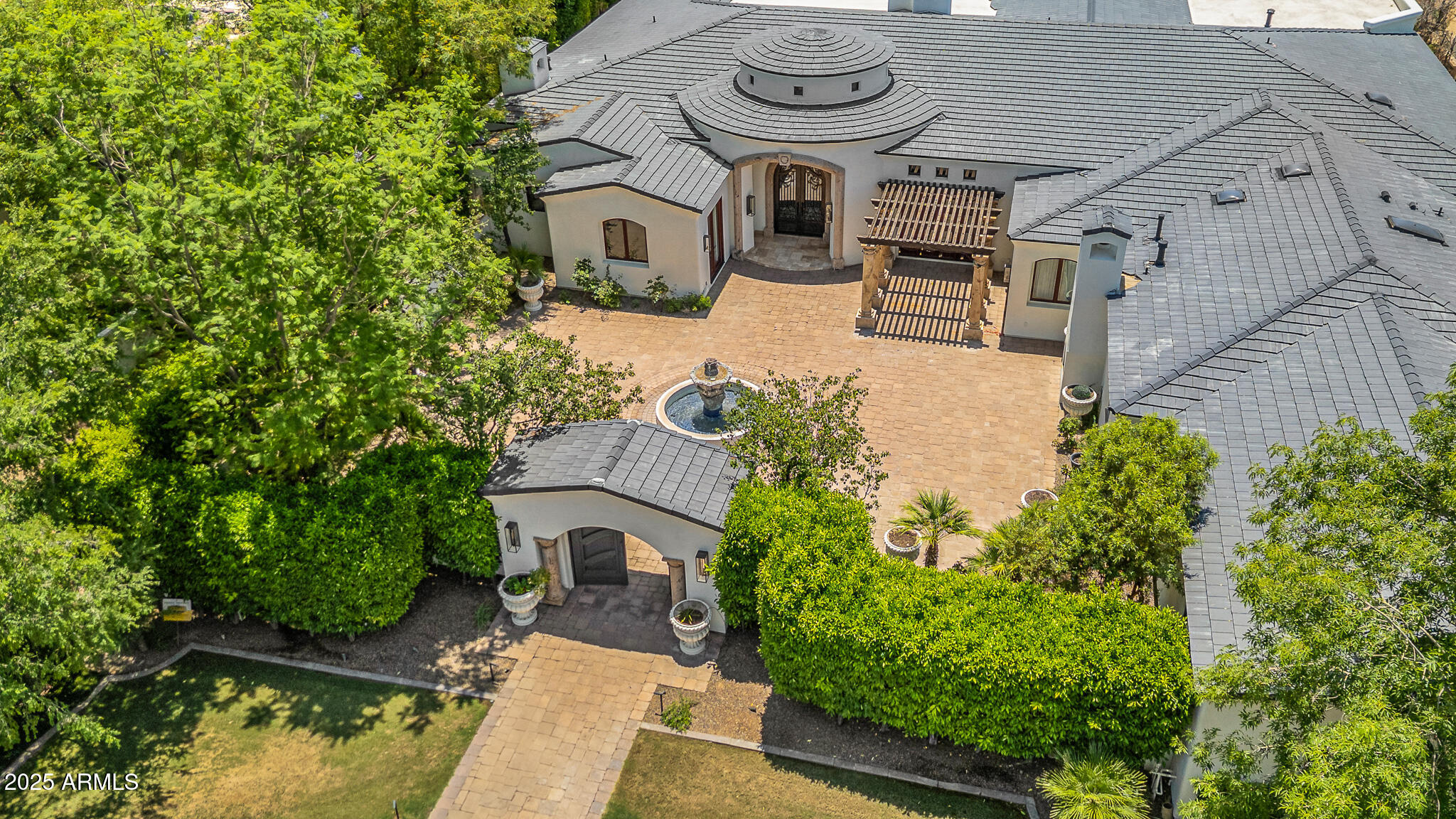 6809 E DOUBLETREE RANCH Road