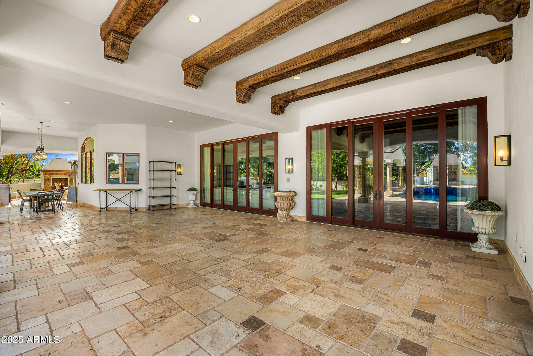 6809 E DOUBLETREE RANCH Road