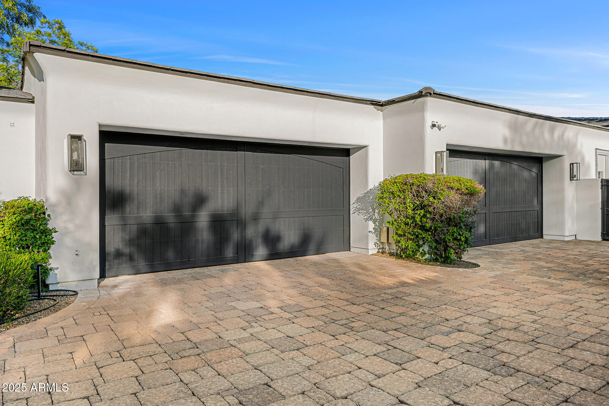 6809 E DOUBLETREE RANCH Road