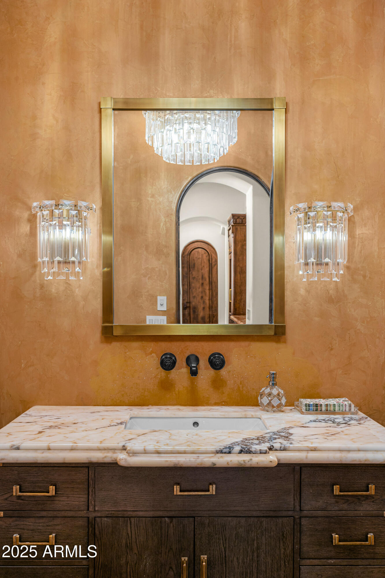 6809 E DOUBLETREE RANCH Road