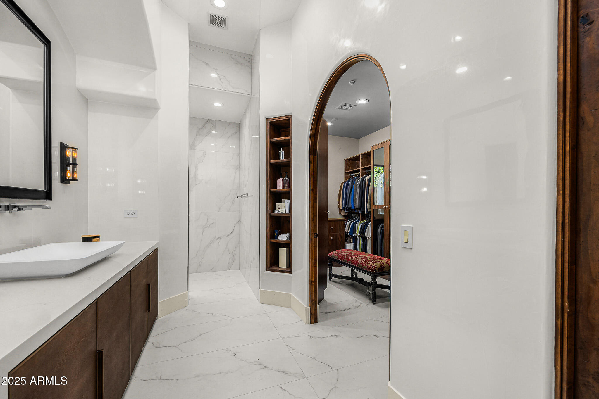 6809 E DOUBLETREE RANCH Road