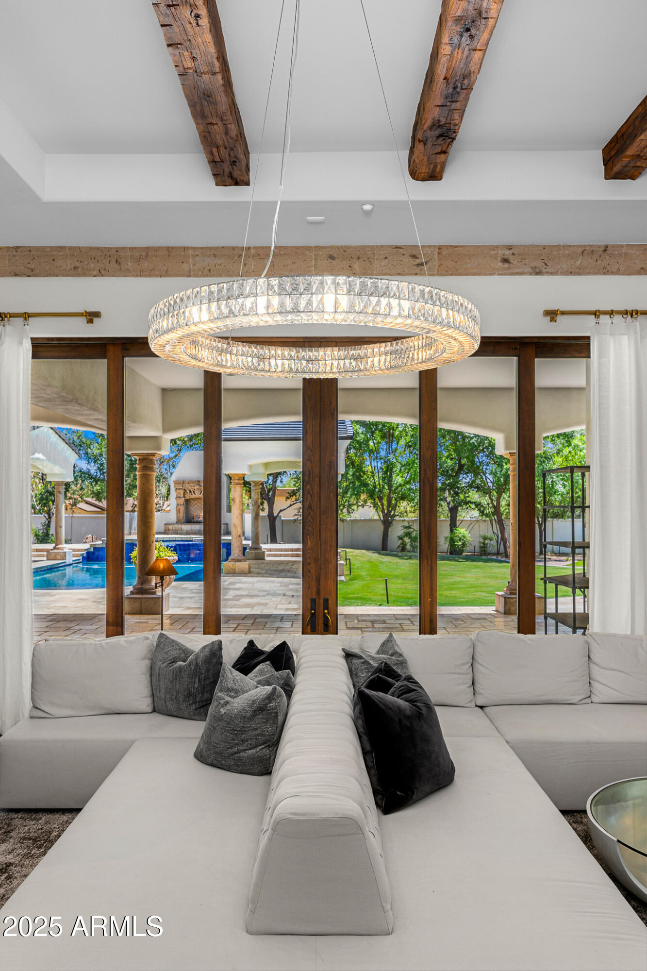 6809 E DOUBLETREE RANCH Road