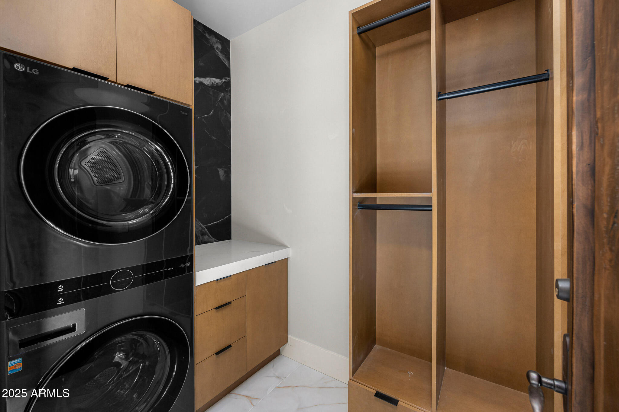 6809 E DOUBLETREE RANCH Road