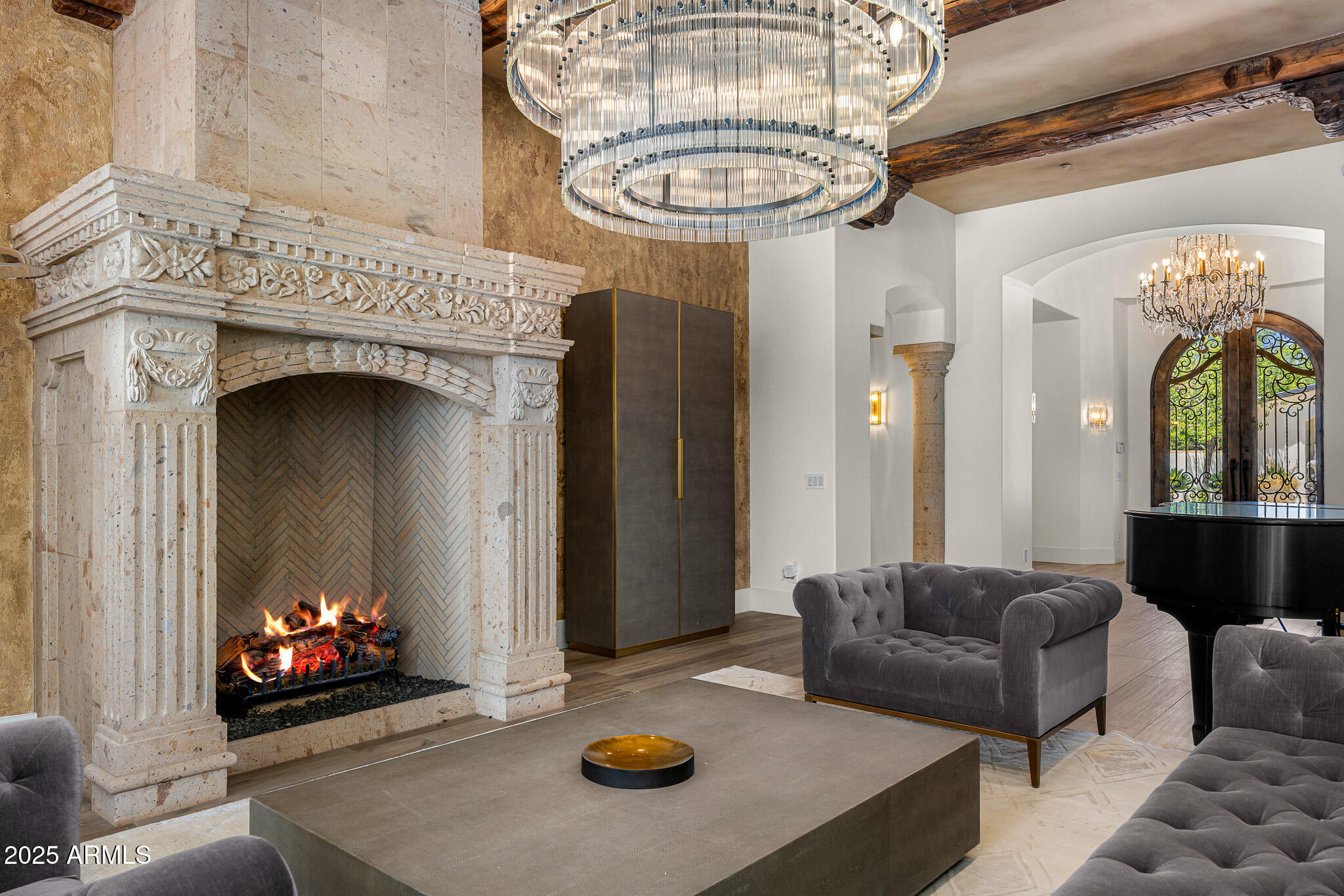 6809 E DOUBLETREE RANCH Road