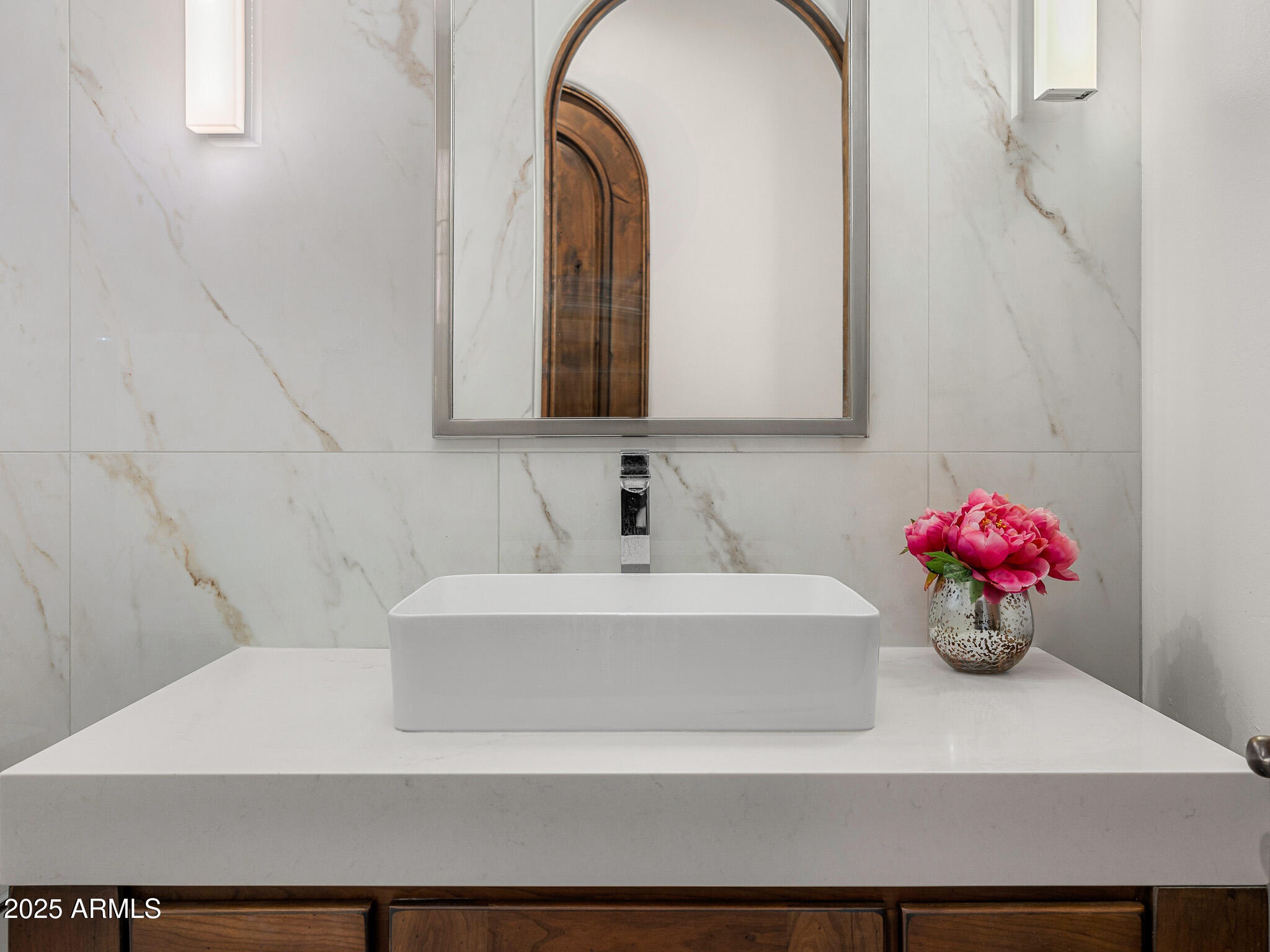 6809 E DOUBLETREE RANCH Road