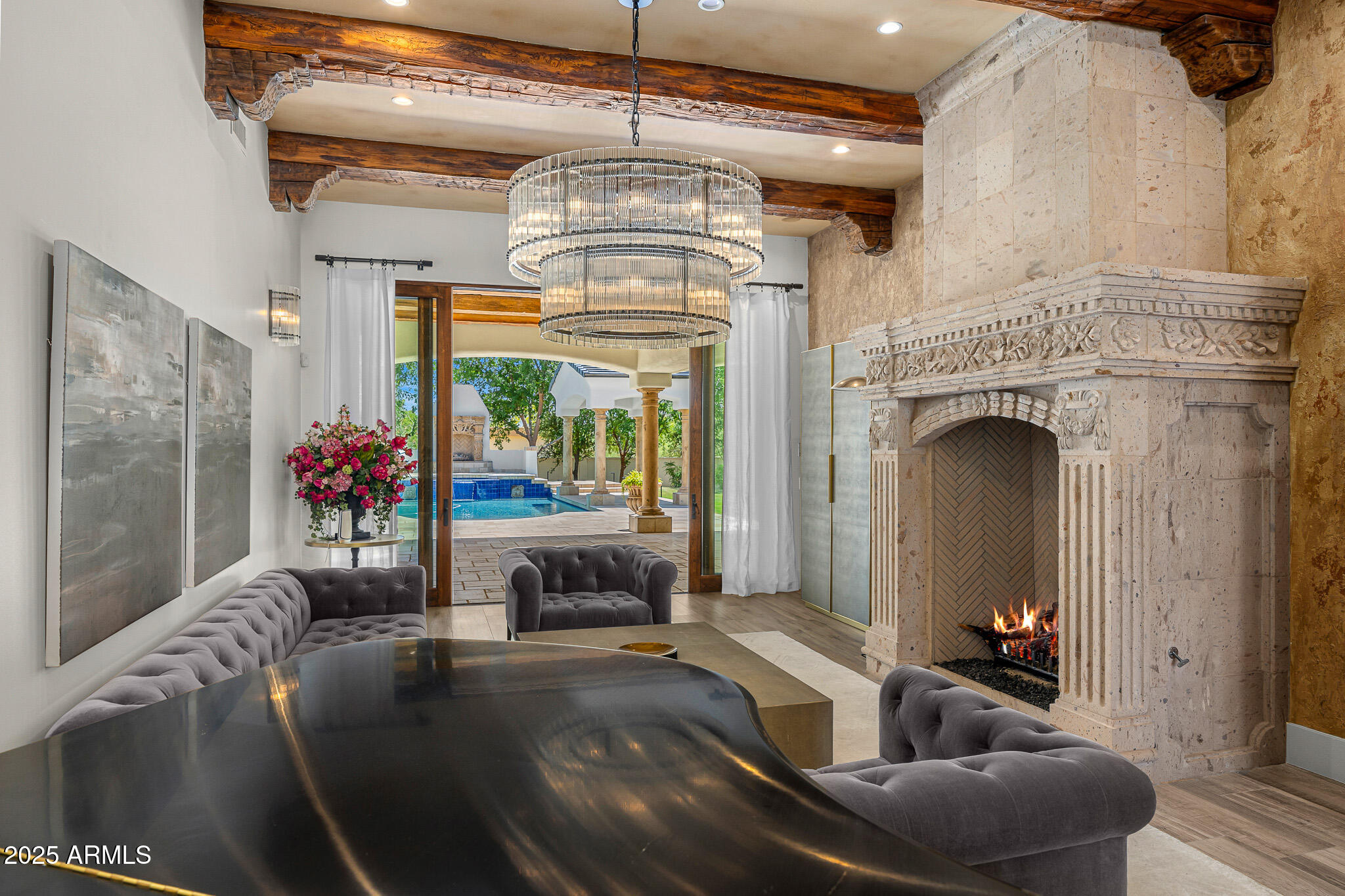 6809 E DOUBLETREE RANCH Road