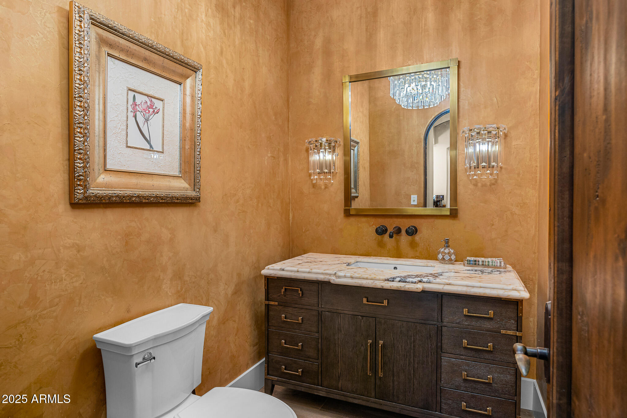 6809 E DOUBLETREE RANCH Road