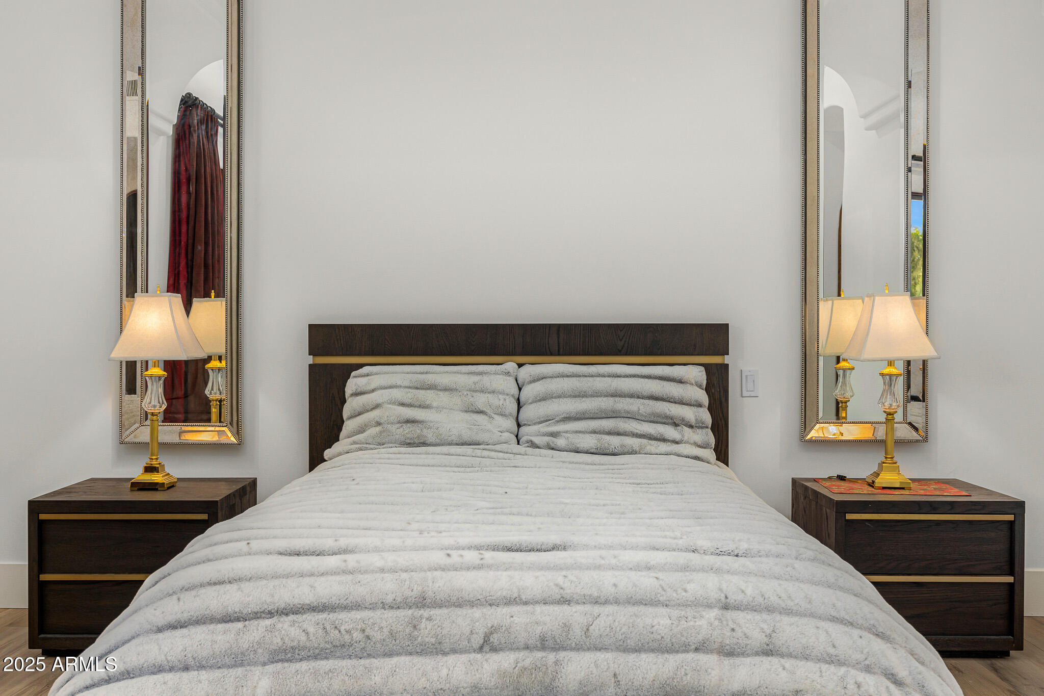 6809 E DOUBLETREE RANCH Road