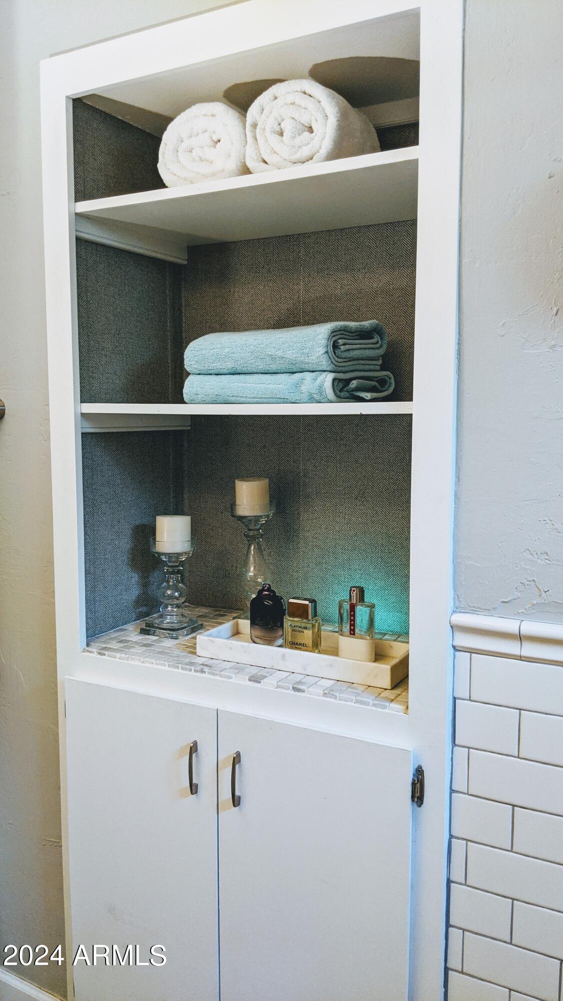 122 W PIERSON Street