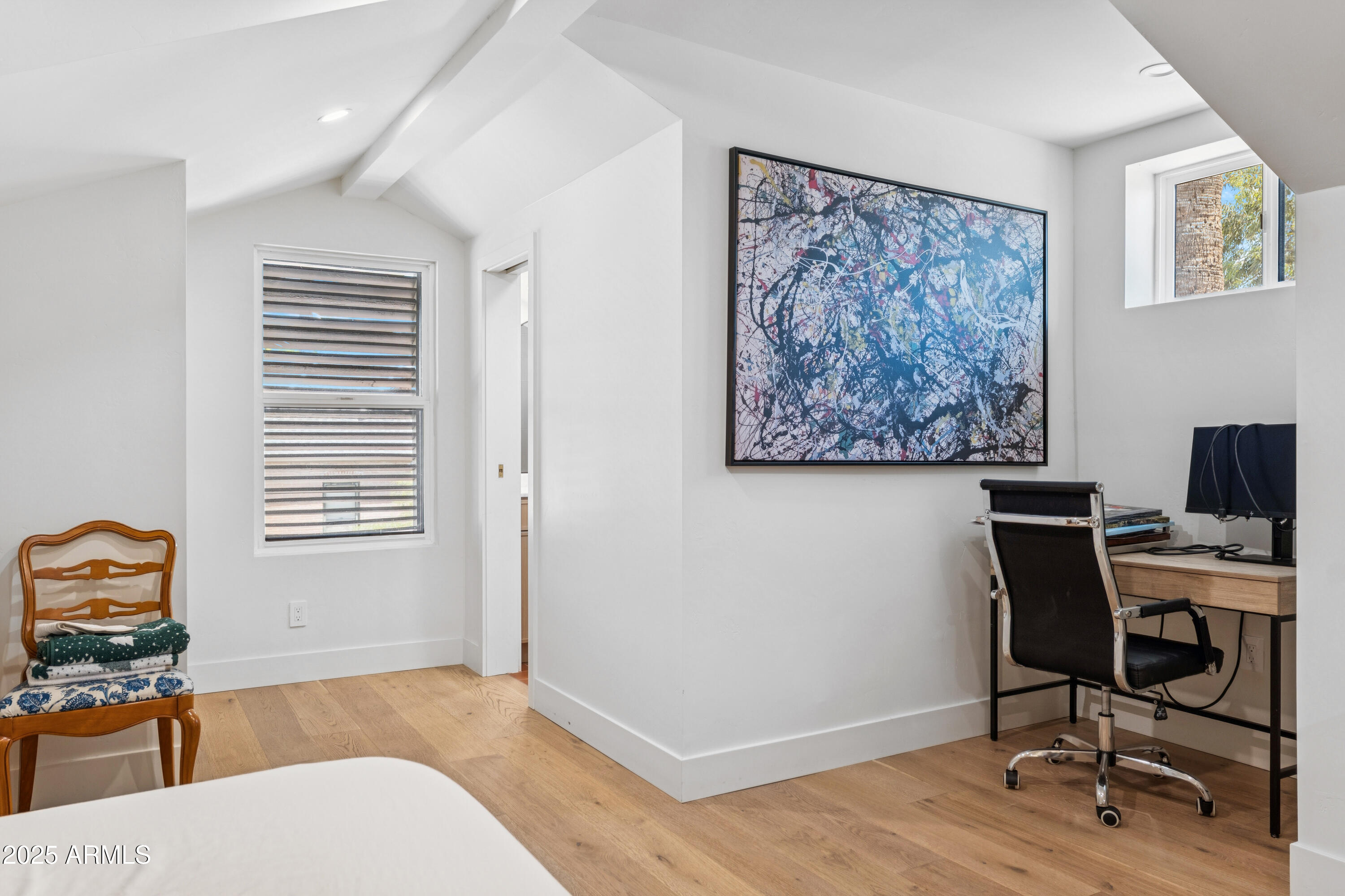 755 E MORELAND Street