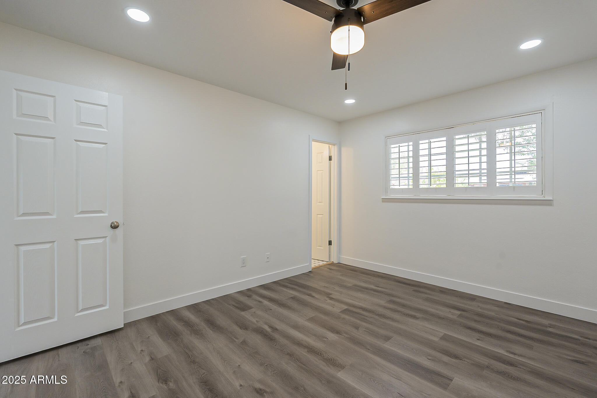 8124 E WHITTON Avenue