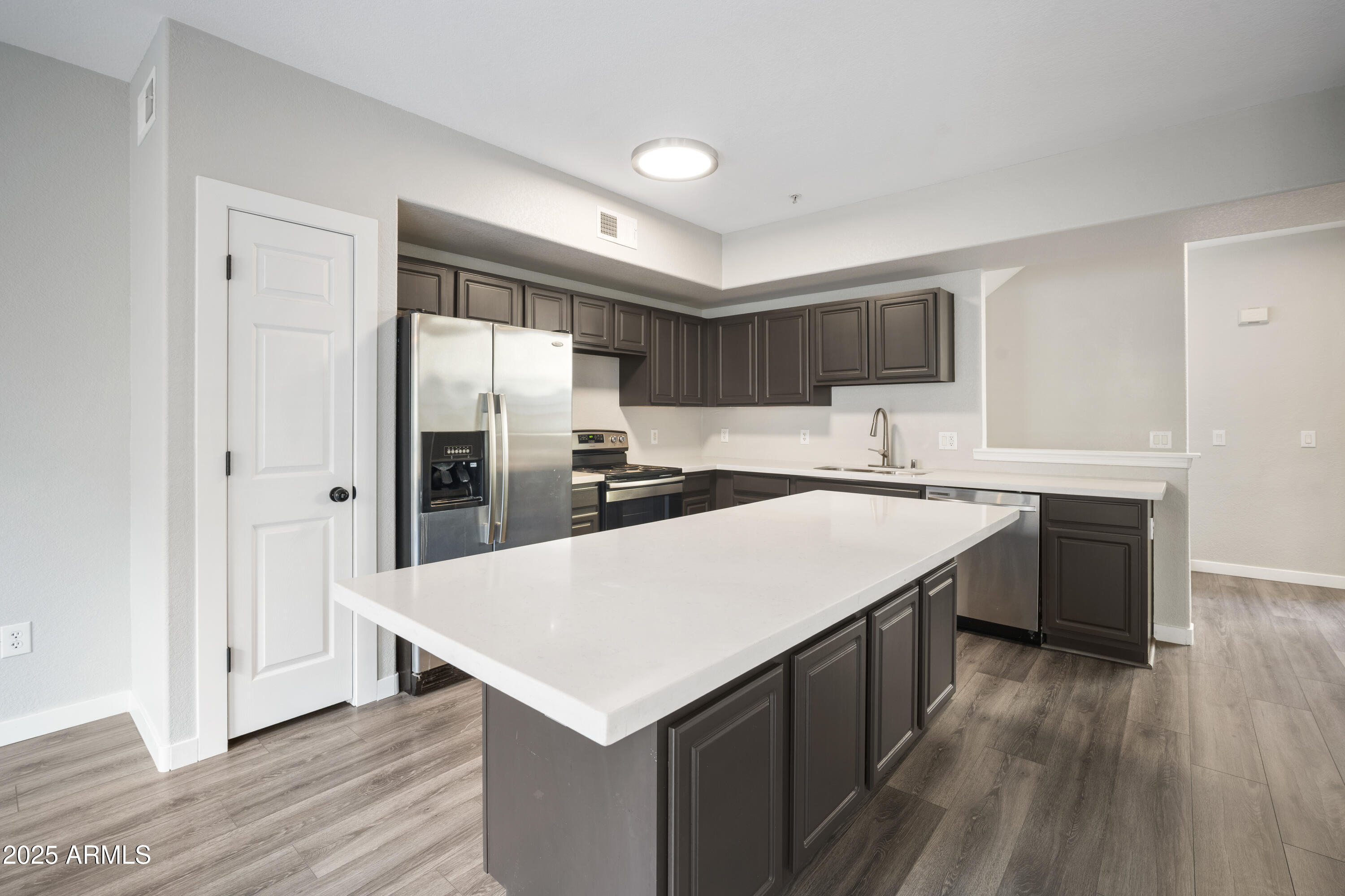 18250 N CAVE CREEK Road, 180