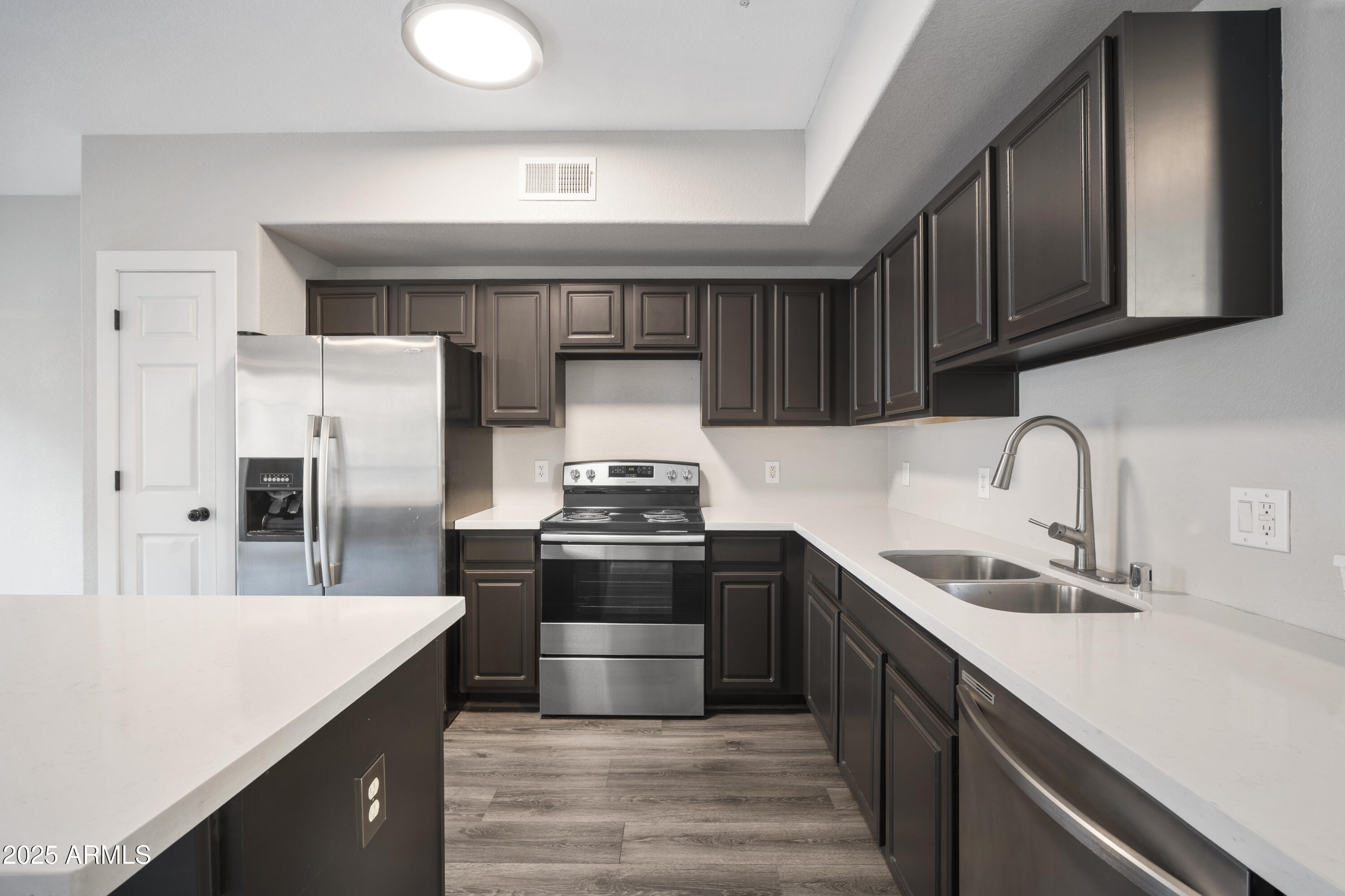 18250 N CAVE CREEK Road, 180