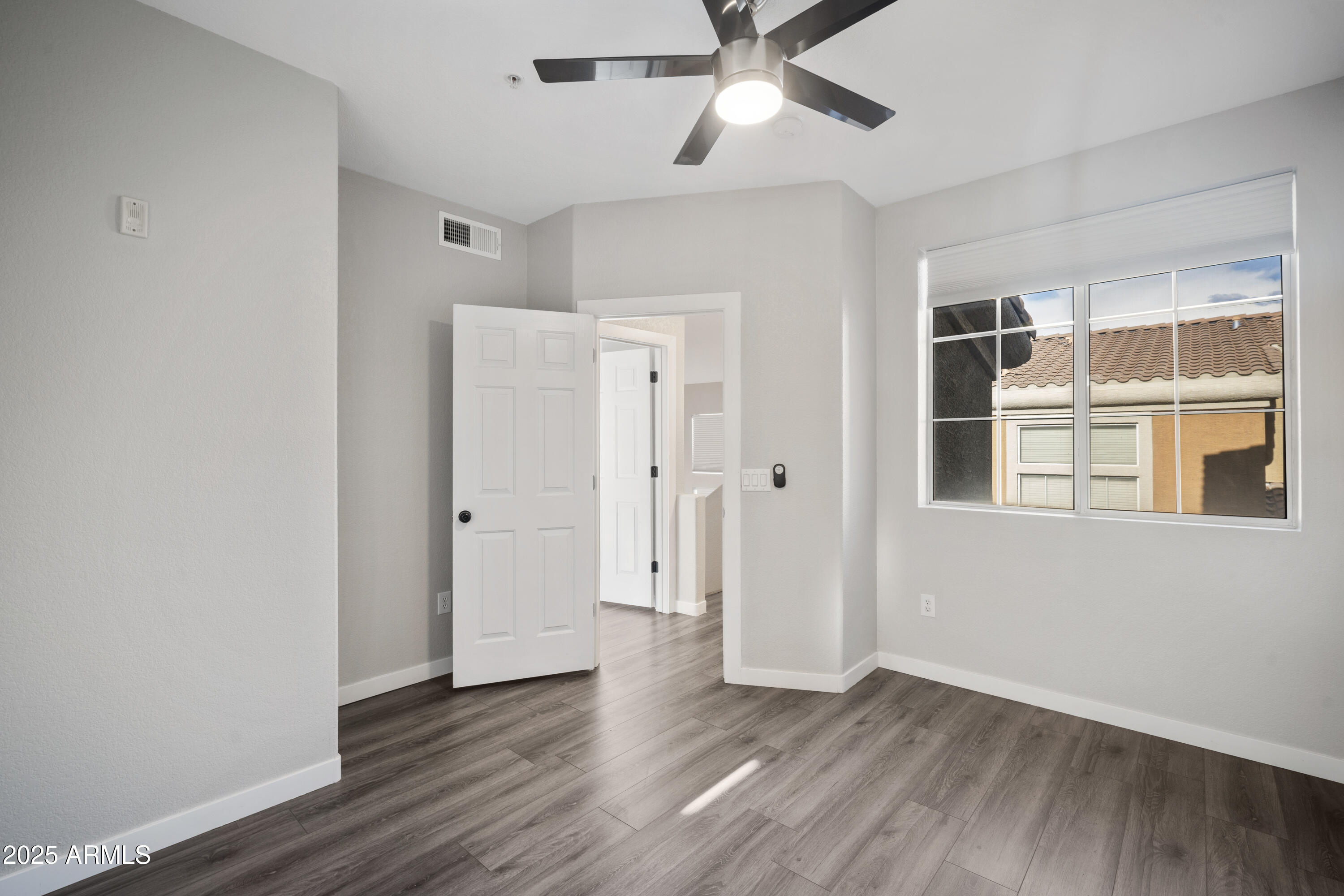 18250 N CAVE CREEK Road, 180