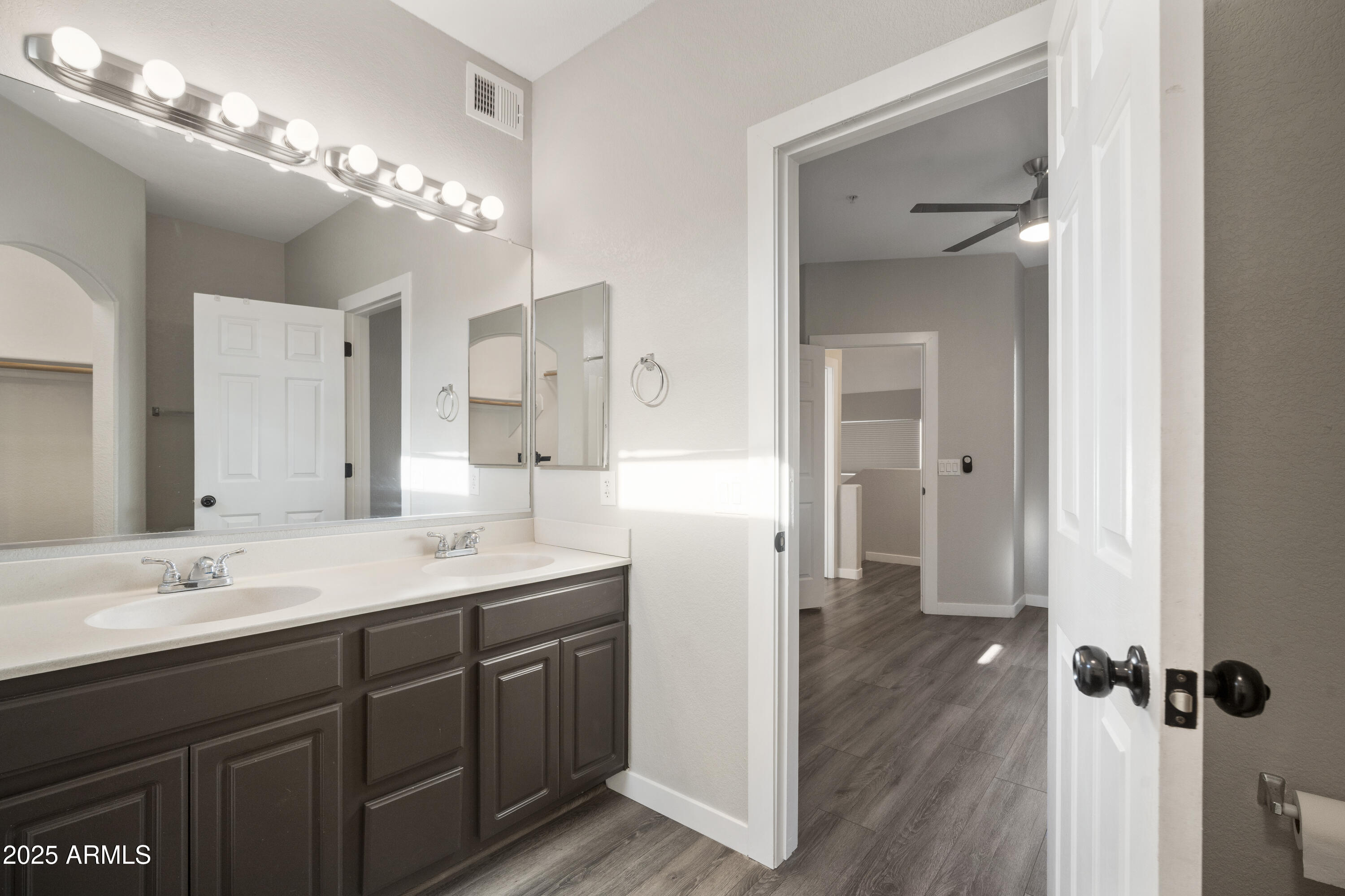 18250 N CAVE CREEK Road, 180