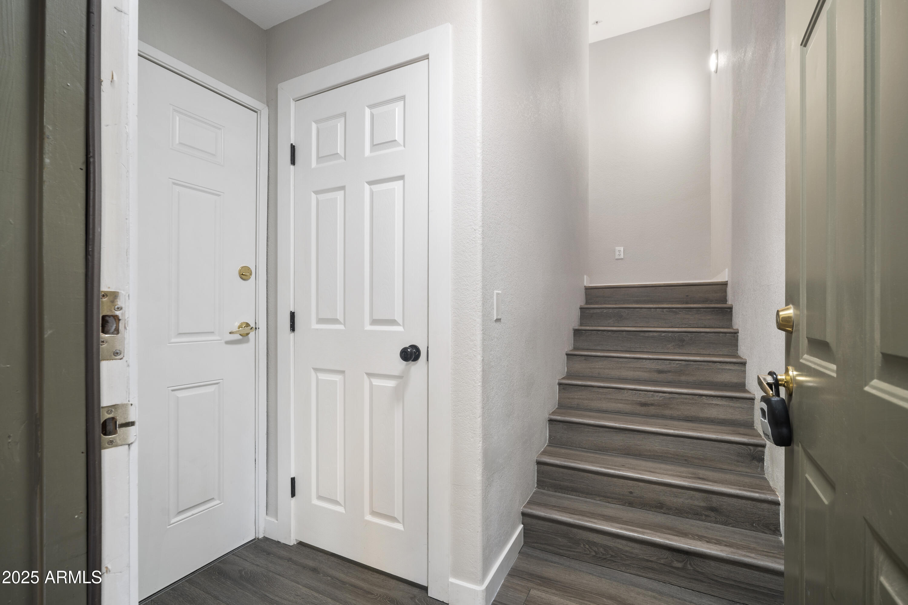 18250 N CAVE CREEK Road, 180