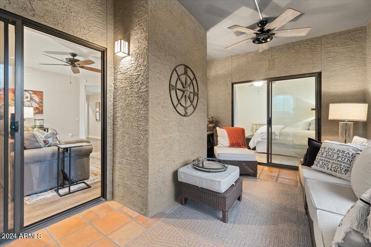 15050 N THOMPSON PEAK Parkway, 1040