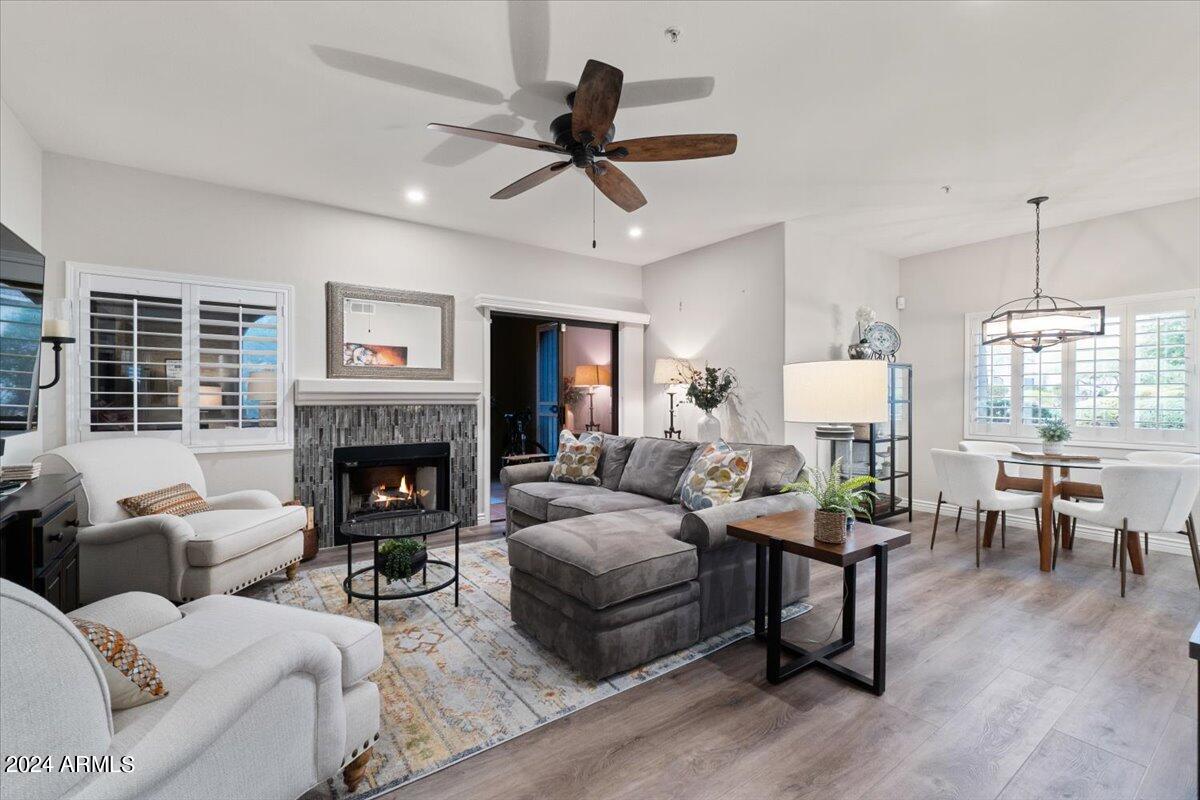 15050 N THOMPSON PEAK Parkway, 1040