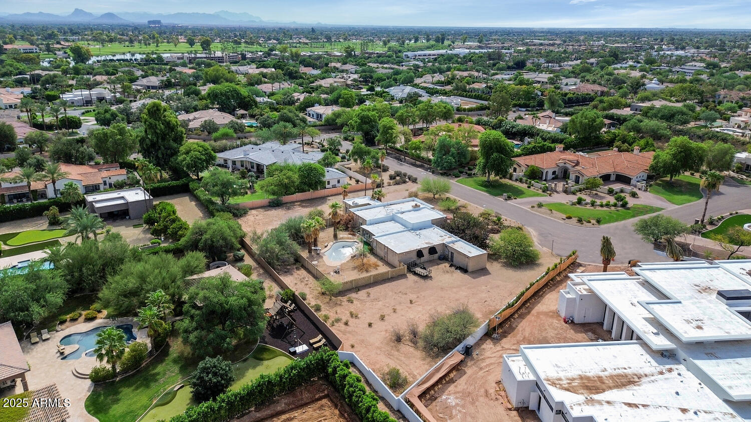 6902 E BELMONT Avenue