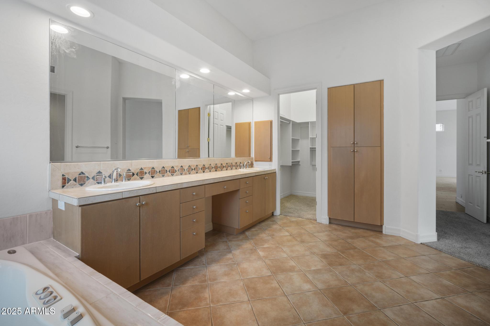 9359 E CAVALRY Drive