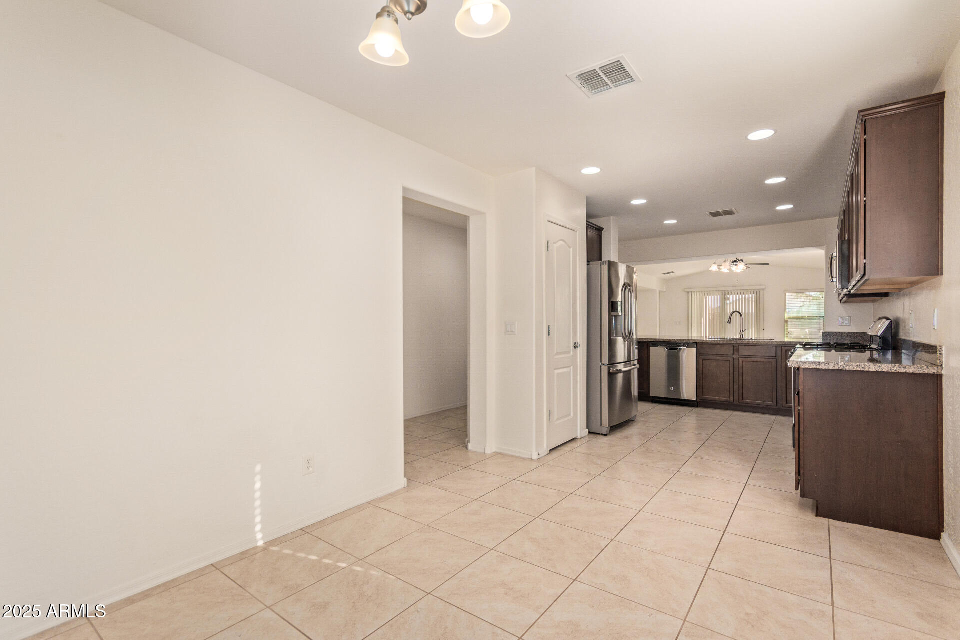 2025 E ANDERSON Drive