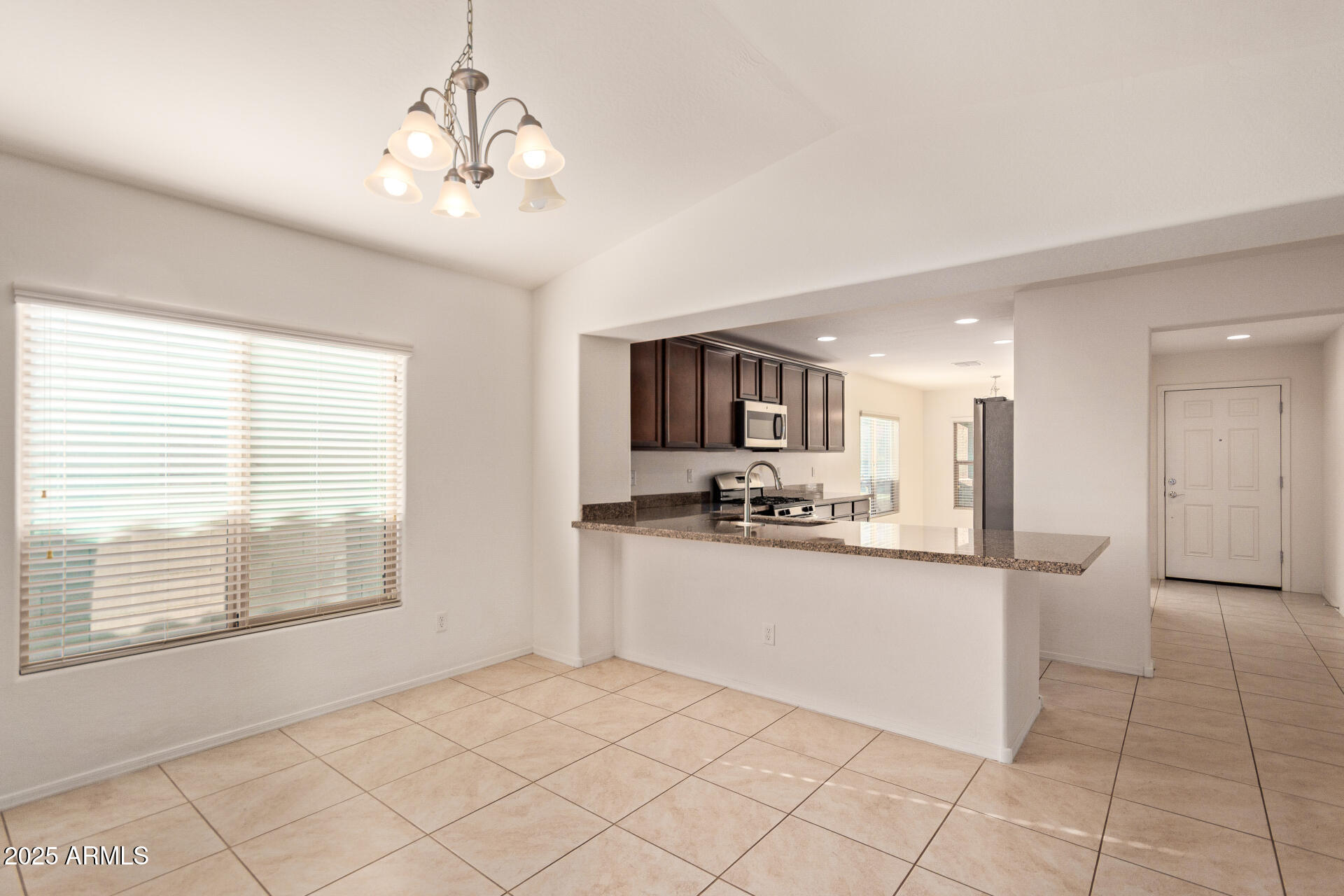 2025 E ANDERSON Drive