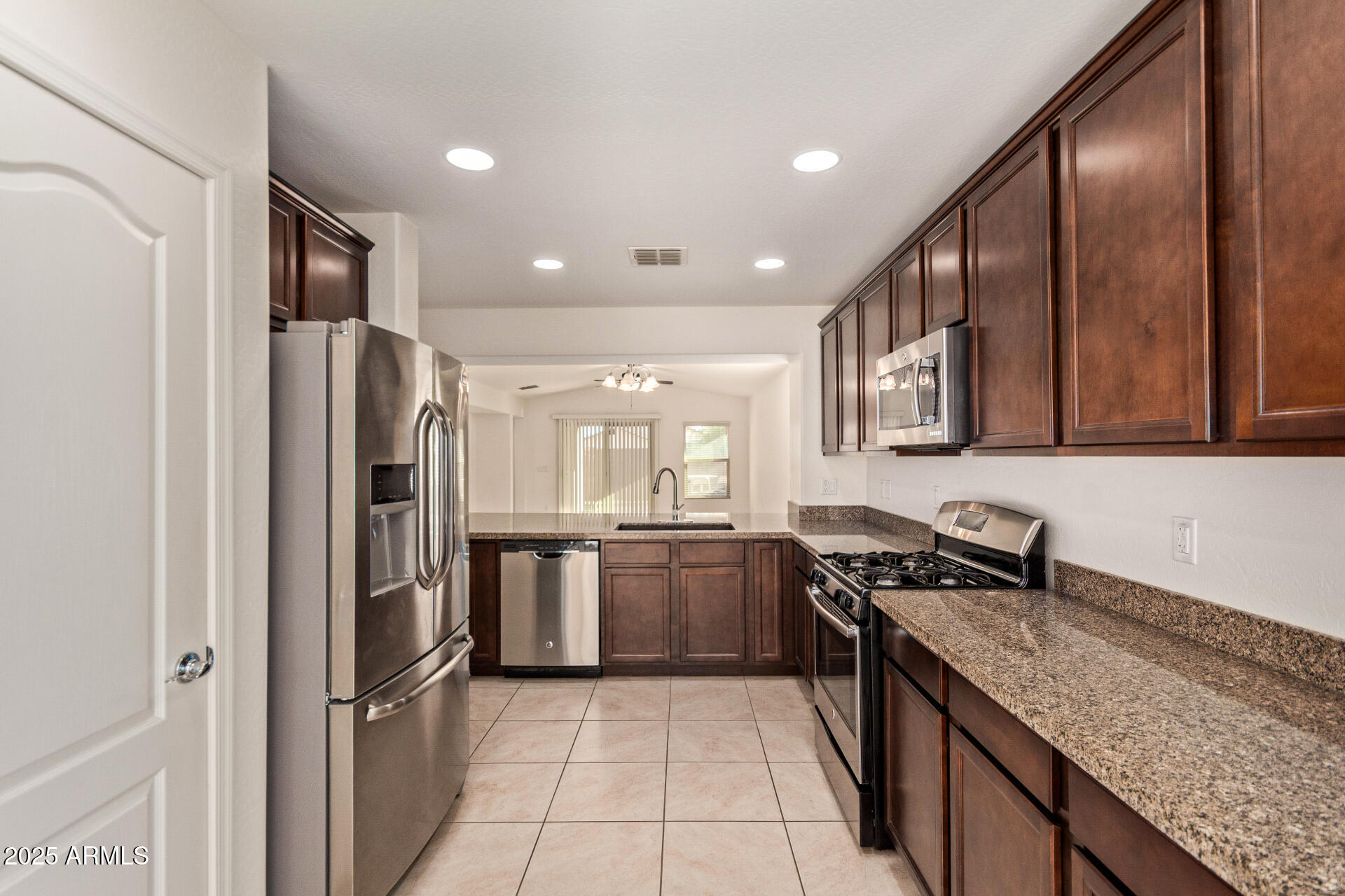 2025 E ANDERSON Drive