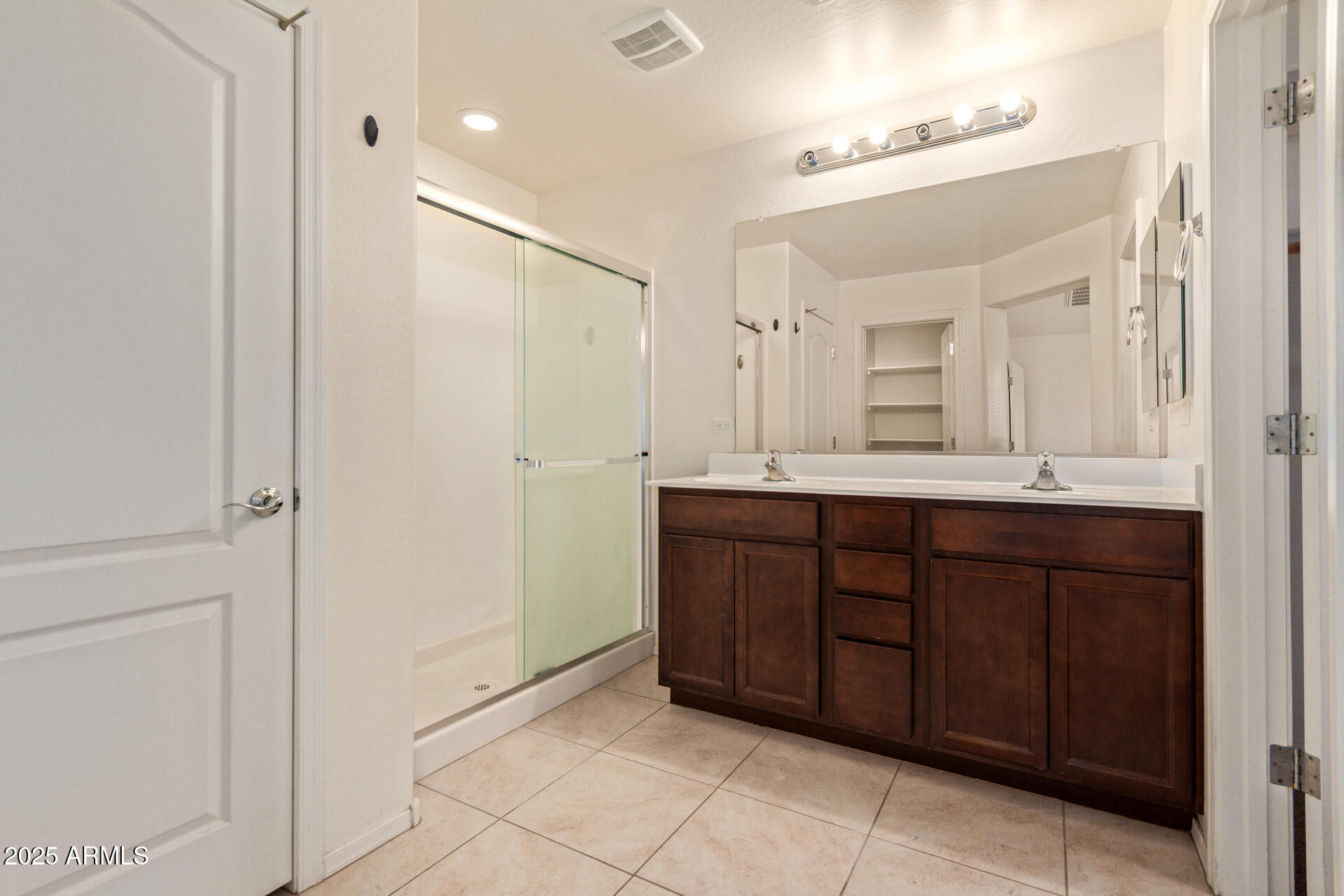 2025 E ANDERSON Drive