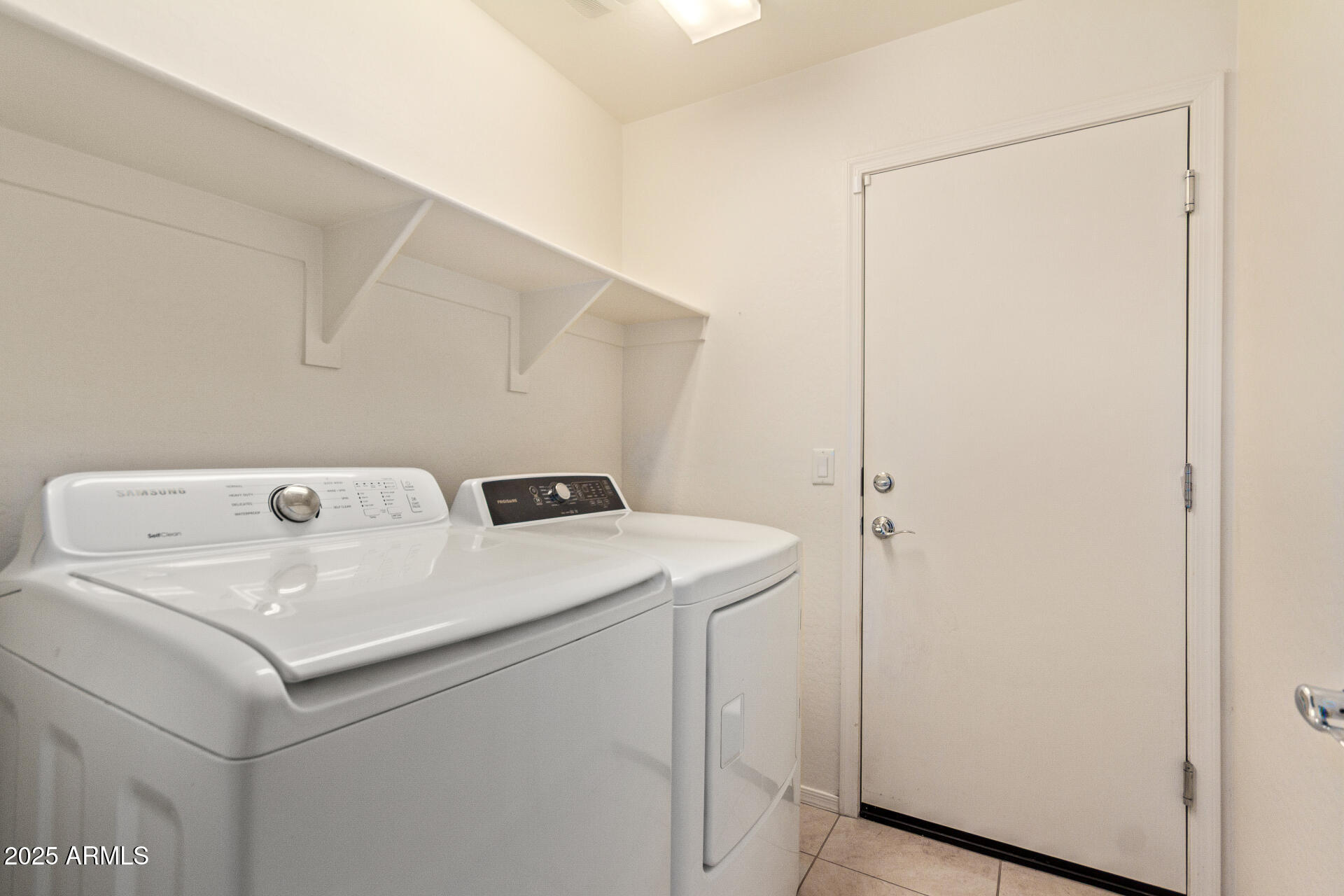 2025 E ANDERSON Drive