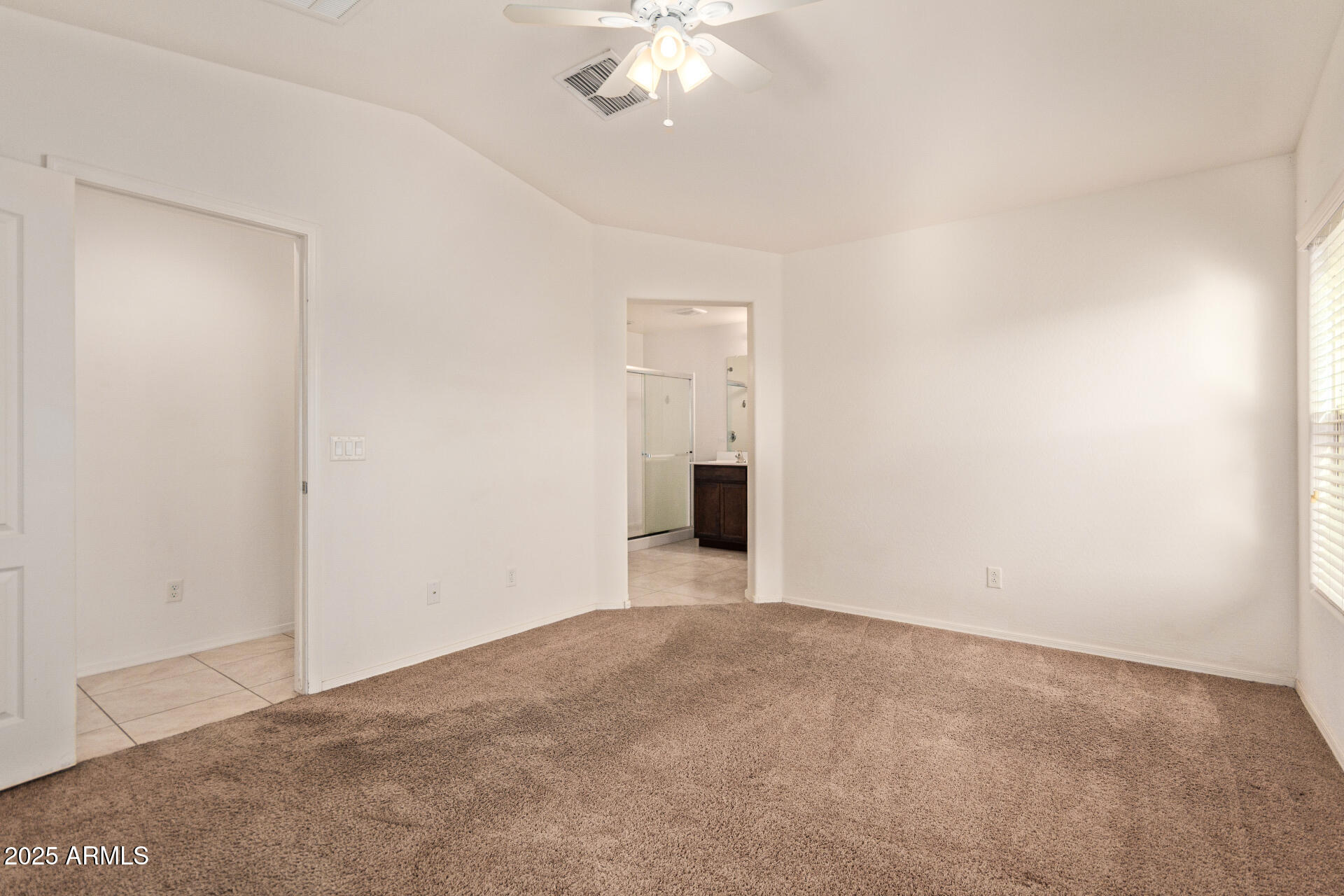 2025 E ANDERSON Drive