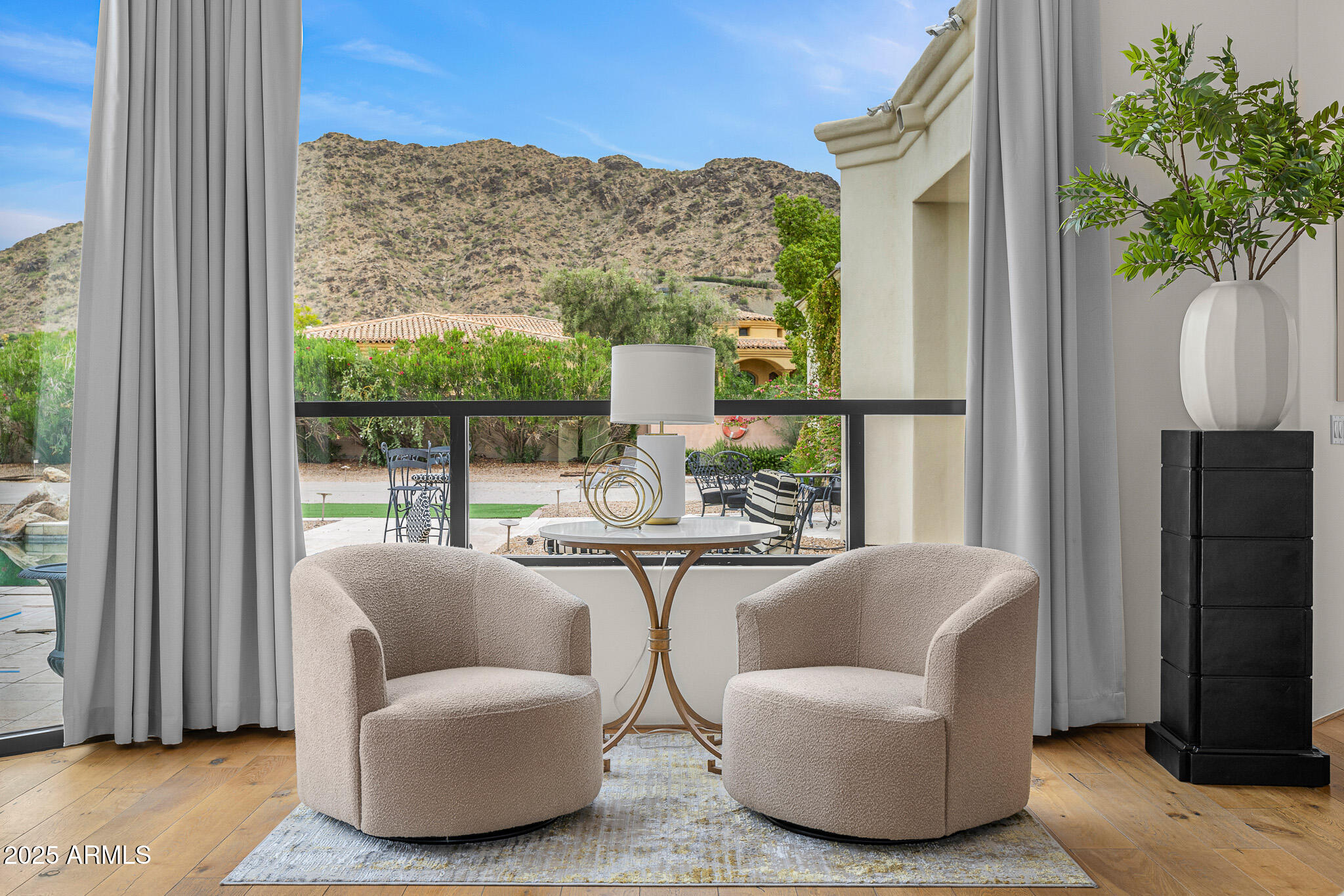 6502 N LOST DUTCHMAN Drive